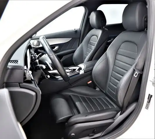 Mercedes-Benz C-Class view 9