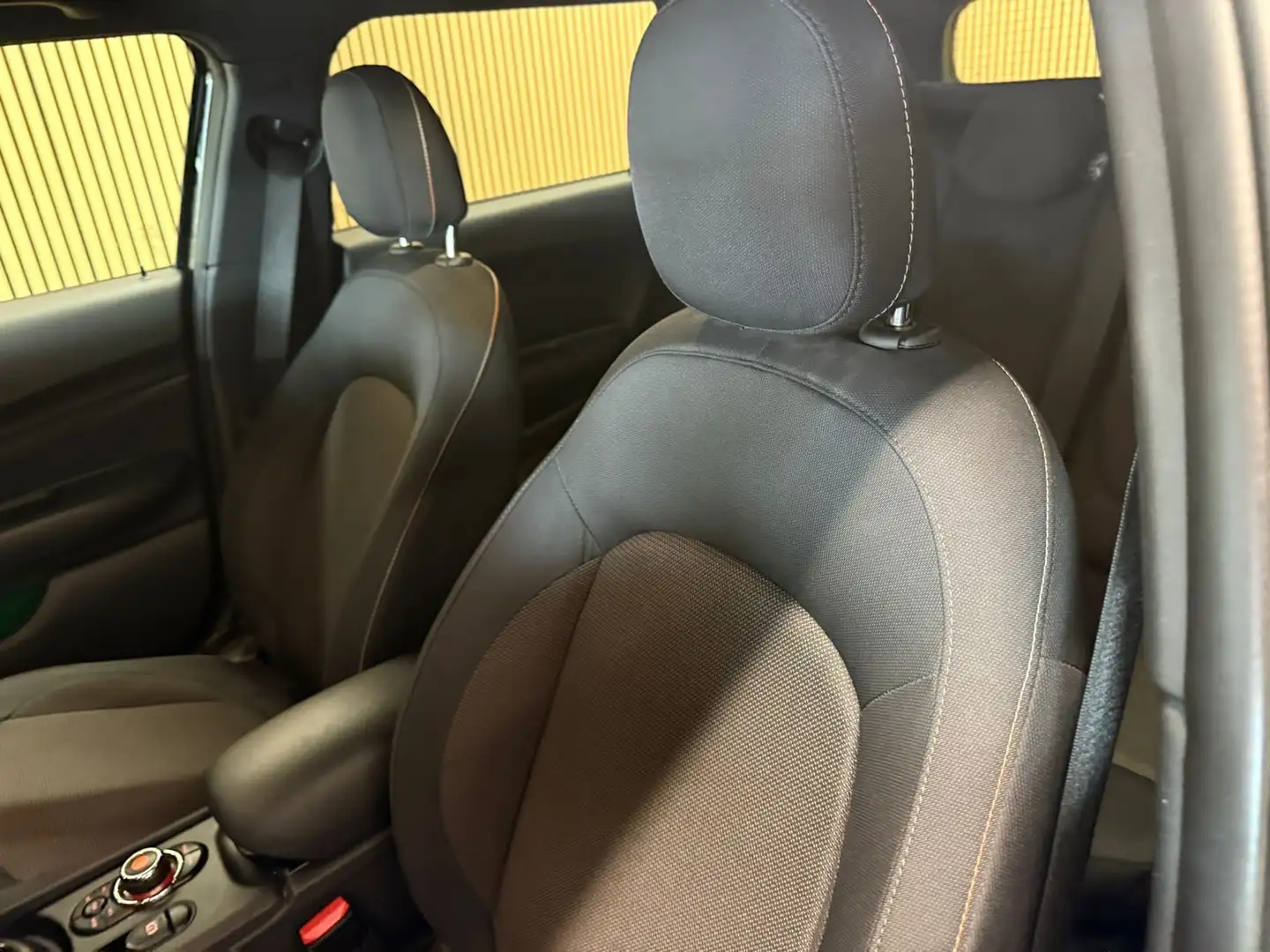 MINI One D Clubman 1.5 D * GARANTIE 12 MOIS * 1ER PROP * 12-2020 * Noir - 2