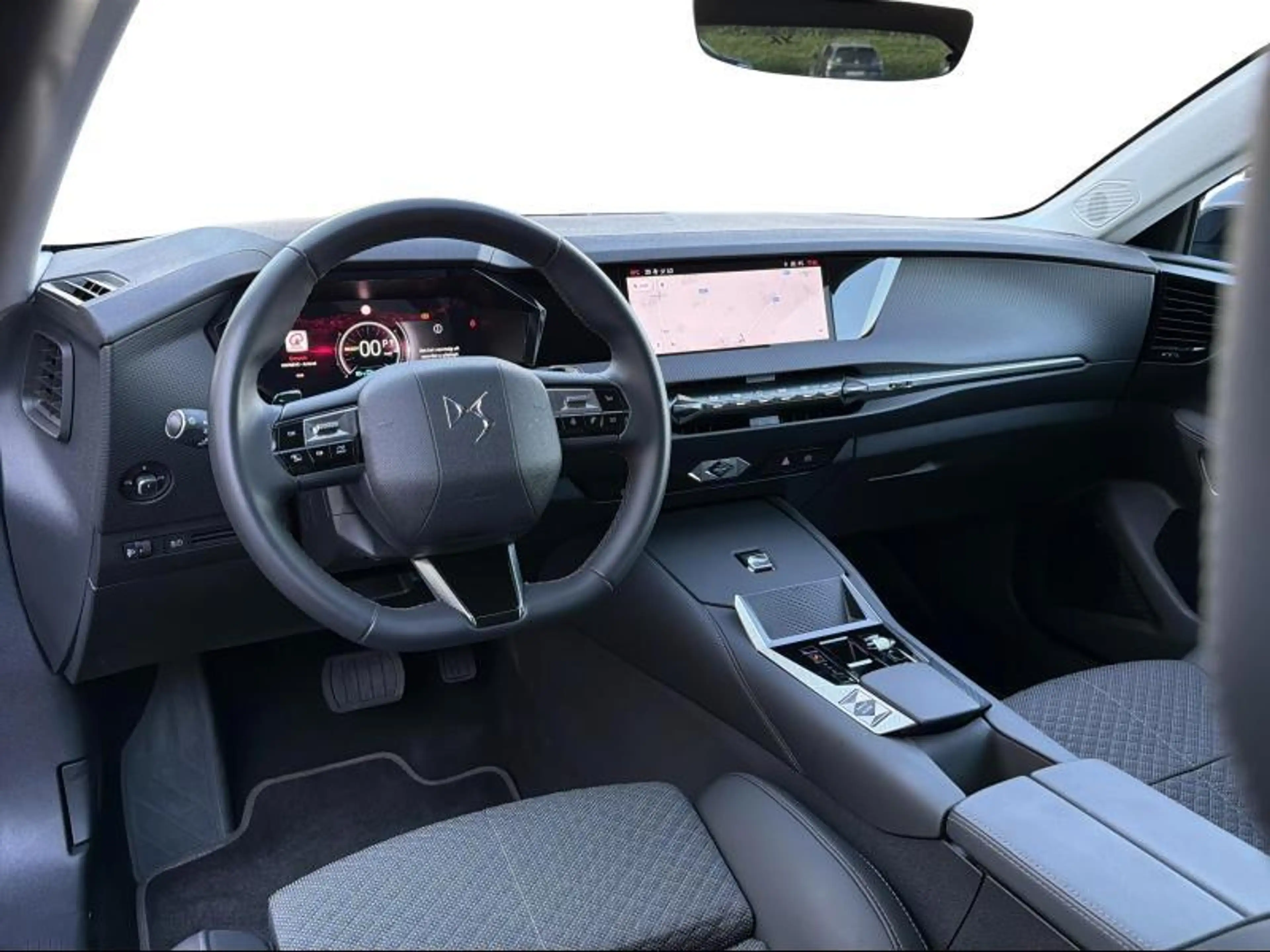 DS Automobiles DS 4 E-TENSE 215 PALLAS — photo 11