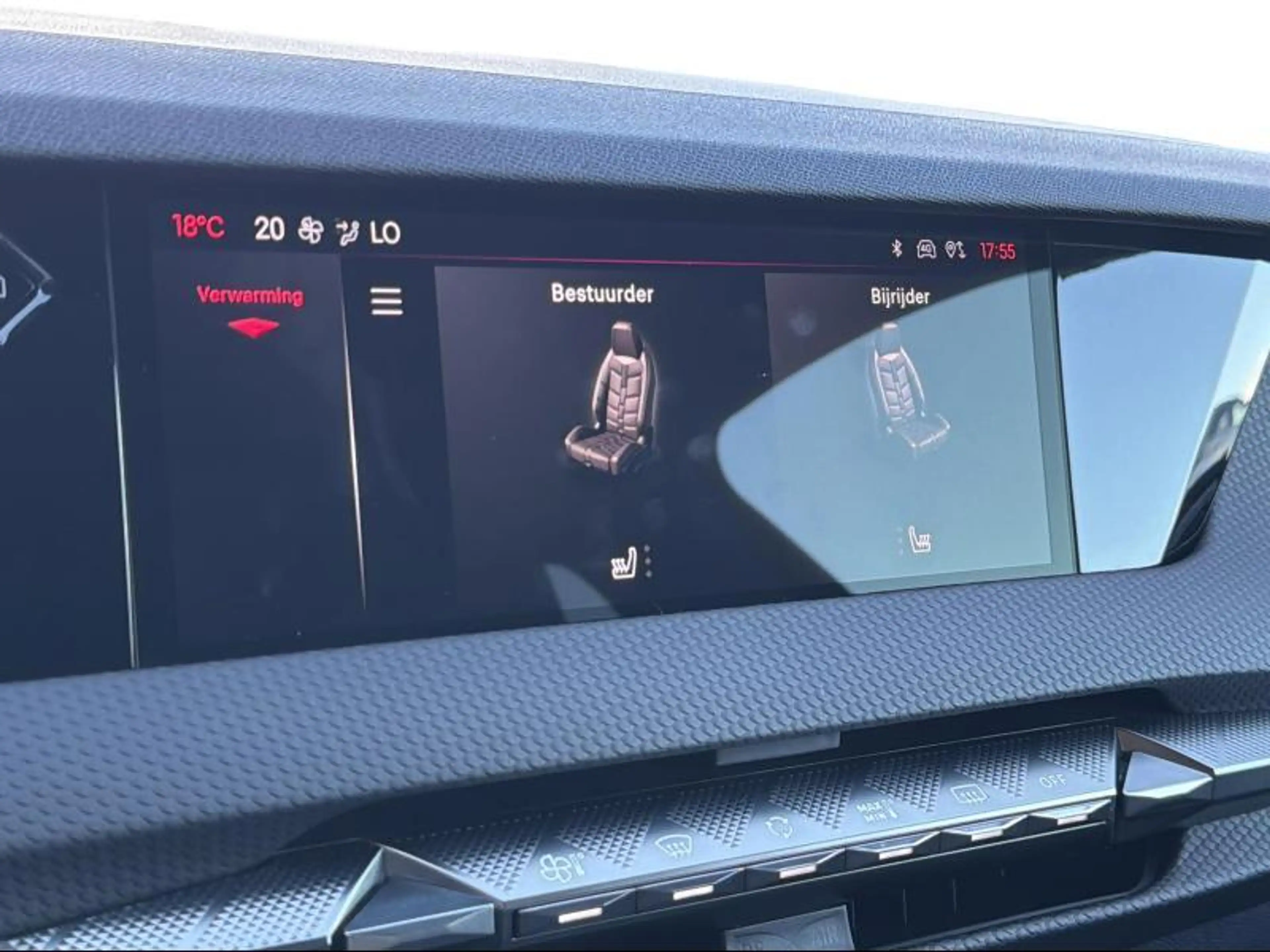 DS Automobiles DS 4 E-TENSE 215 PALLAS — photo 15