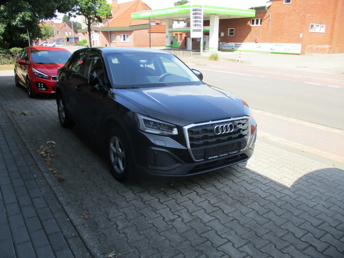 Audi Q2 35 TFSI basis Schwarz - 1