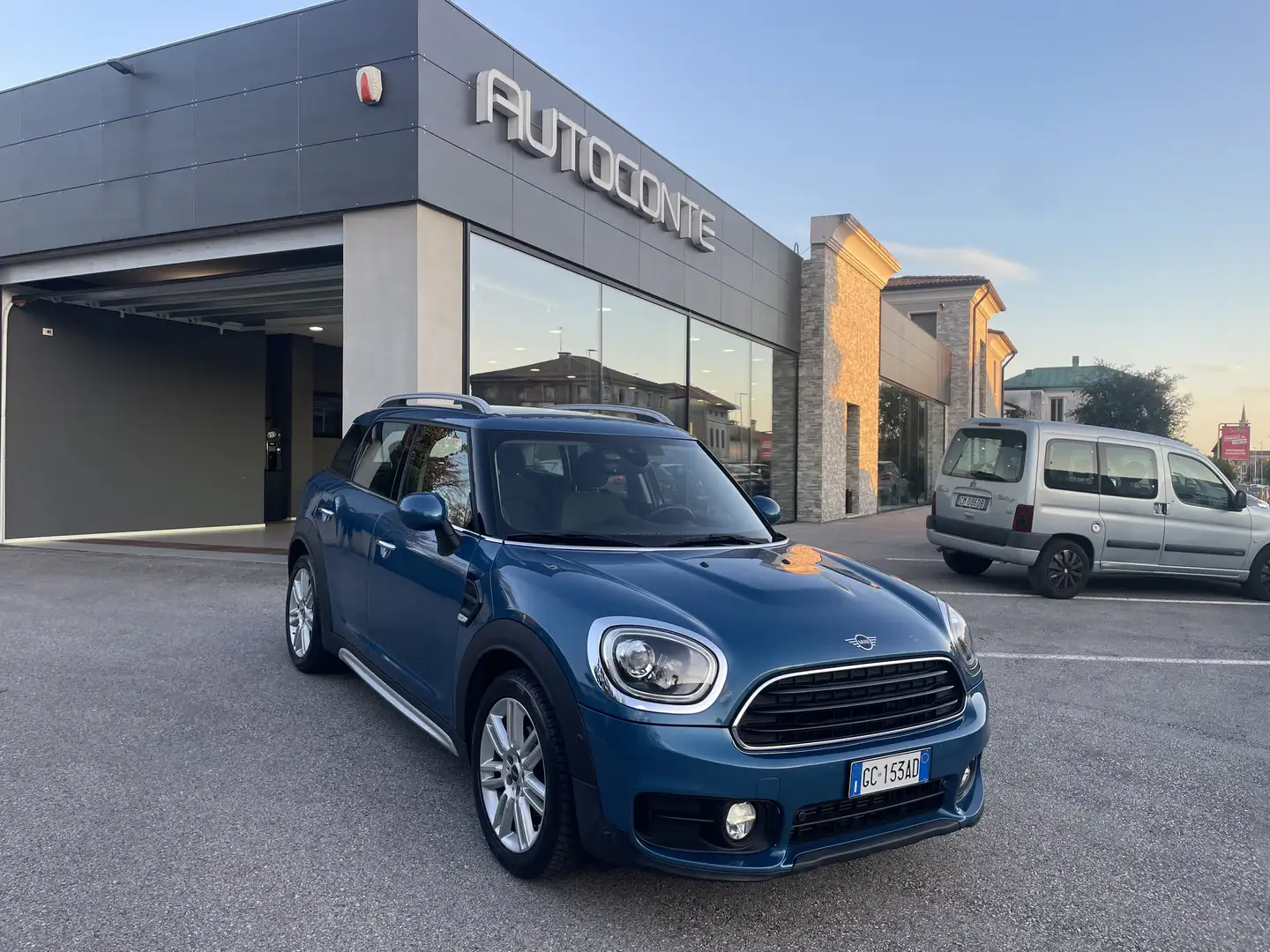 MINI One Countryman Mini Countryman 1.5 One Hype auto 7m my18 Blu/Azzurro - 1