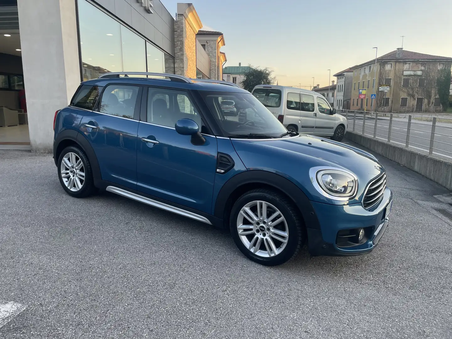 MINI One Countryman Mini Countryman 1.5 One Hype auto 7m my18 Blu/Azzurro - 2