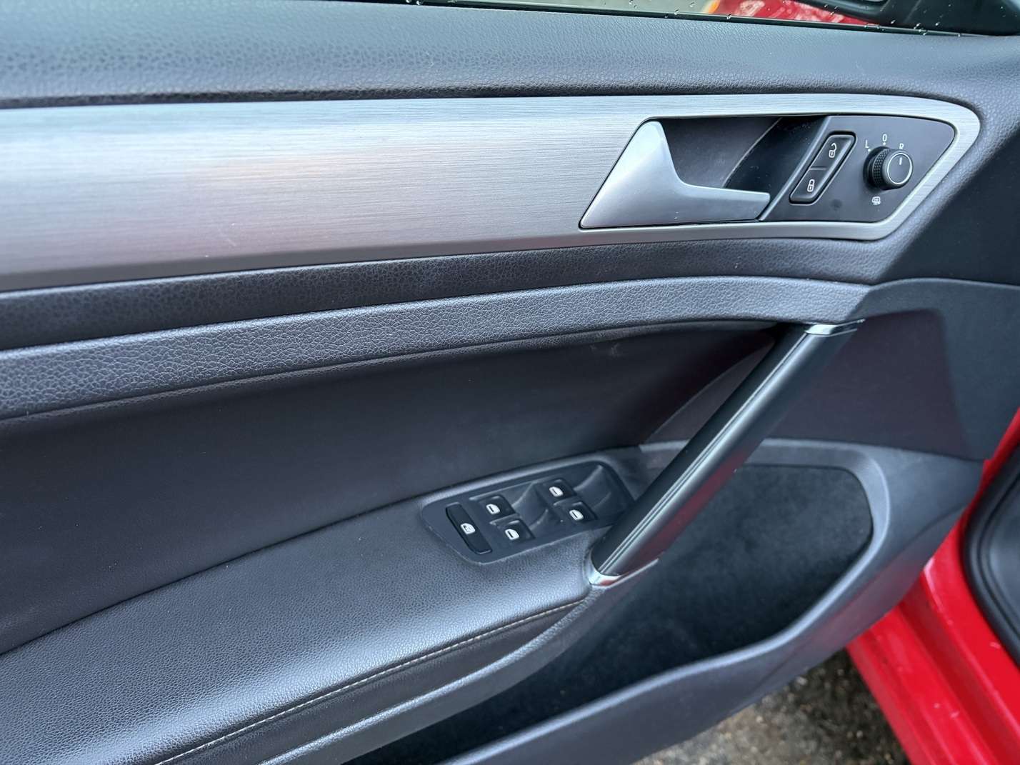 2015 Volkswagen Golf thumb 12