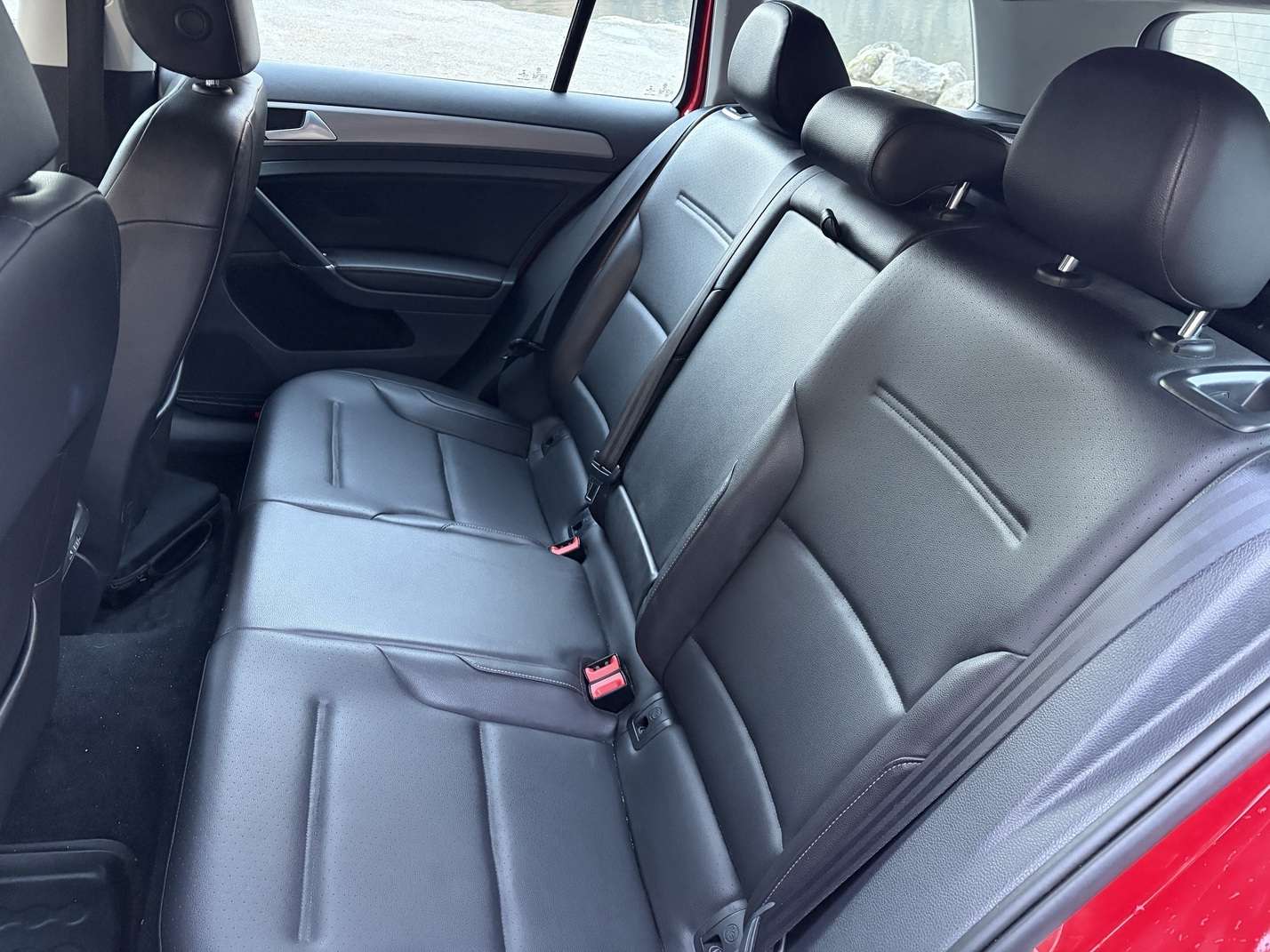 2015 Volkswagen Golf thumb 14