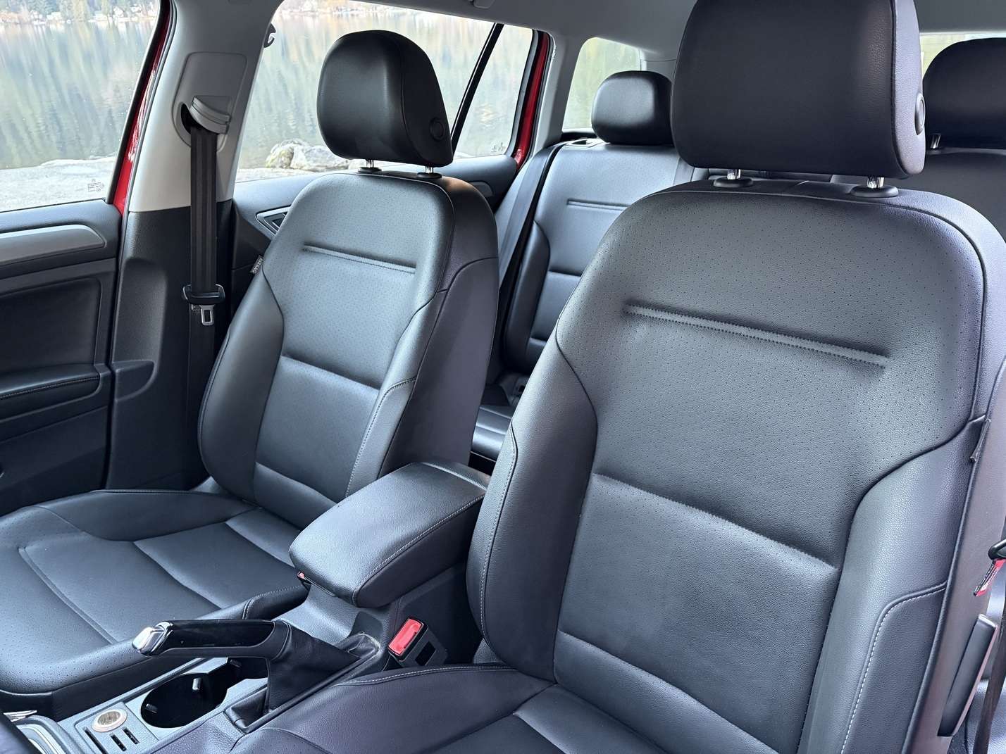 2015 Volkswagen Golf thumb 13