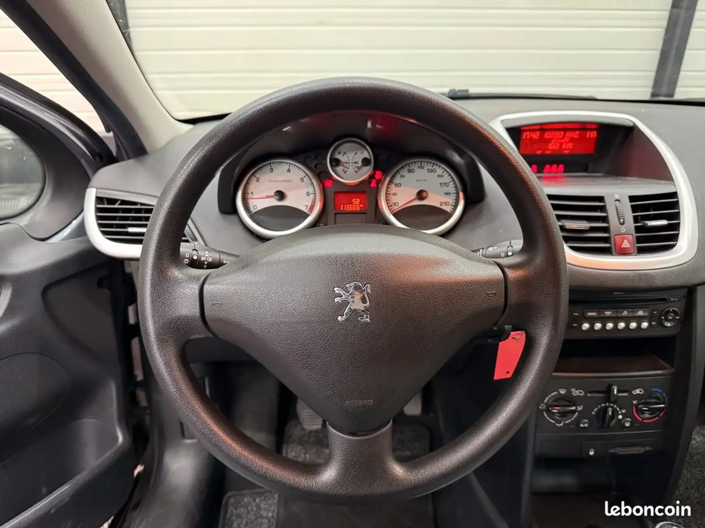 Peugeot 207 1.4 VTi 95 ch – Urban Move Gris - 2