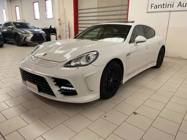 Porsche Panamera view 6