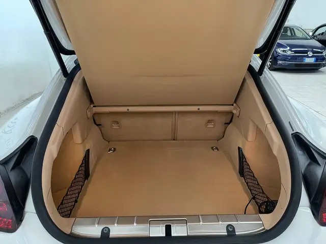 Porsche Panamera view 14