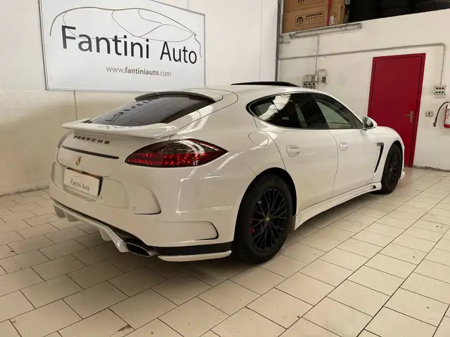 Porsche Panamera view 3