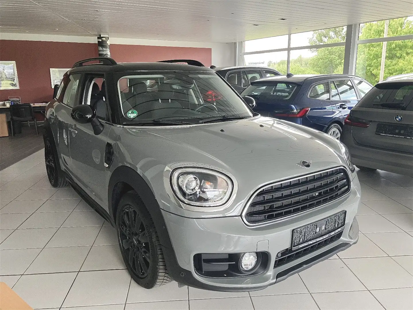 MINI Cooper Countryman Aut/LED/Navi+/Parkasst/Apple/Wireless Grijs - 1