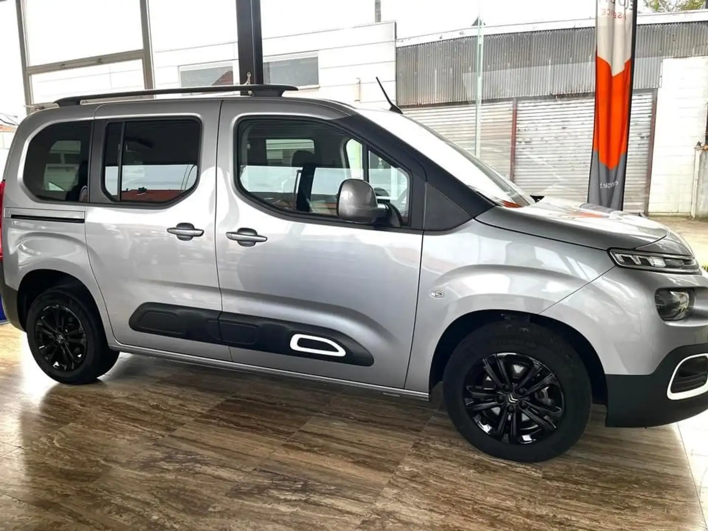 Citroen Berlingo Berlingo M BlueHDi 100 SHINE Argent - 2