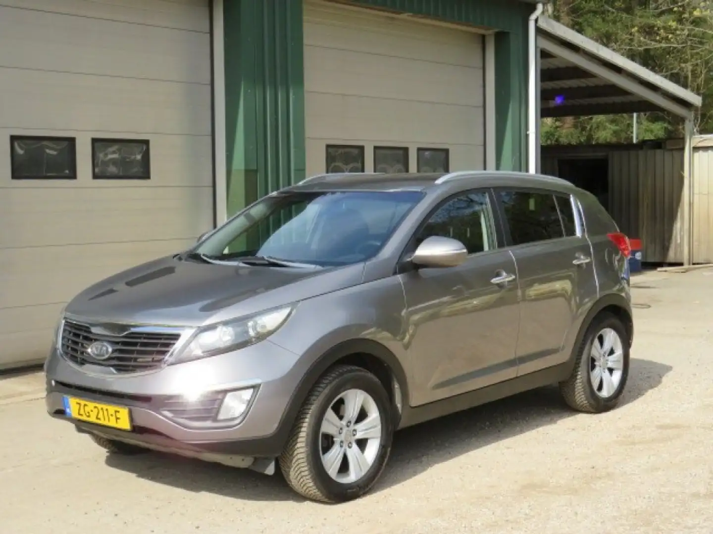 Kia Sportage 1.6 GDI ISG X-ECUT.+ AUTOMAAT Grijs - 2