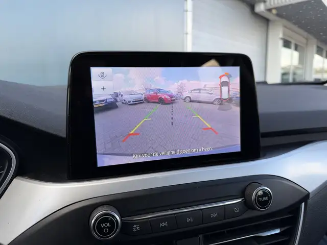 Ford Focus view 13