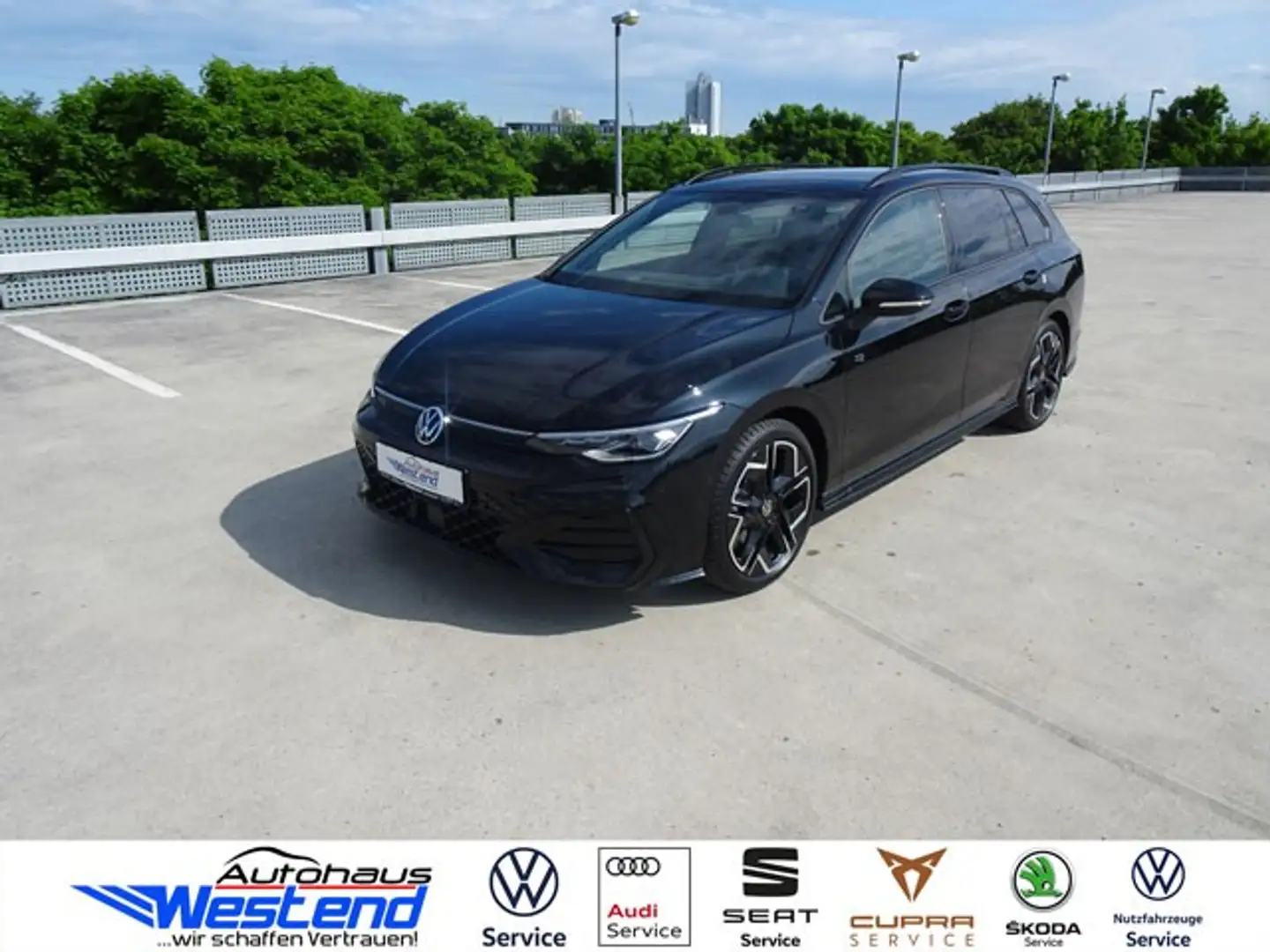Volkswagen Golf Var. R-Line 1.5l TSI 110kW DSG LED Navi Klima Schwarz - 2