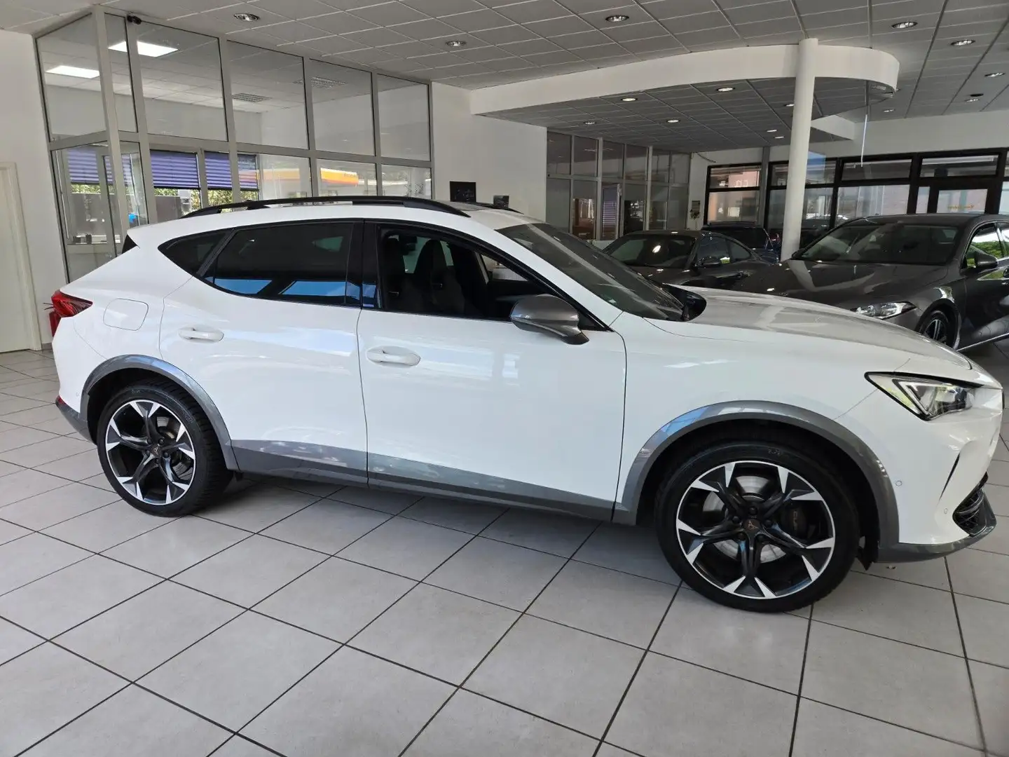 CUPRA Formentor VZ 4Drive Panorama-Dach*Ambiente Weiß - 2