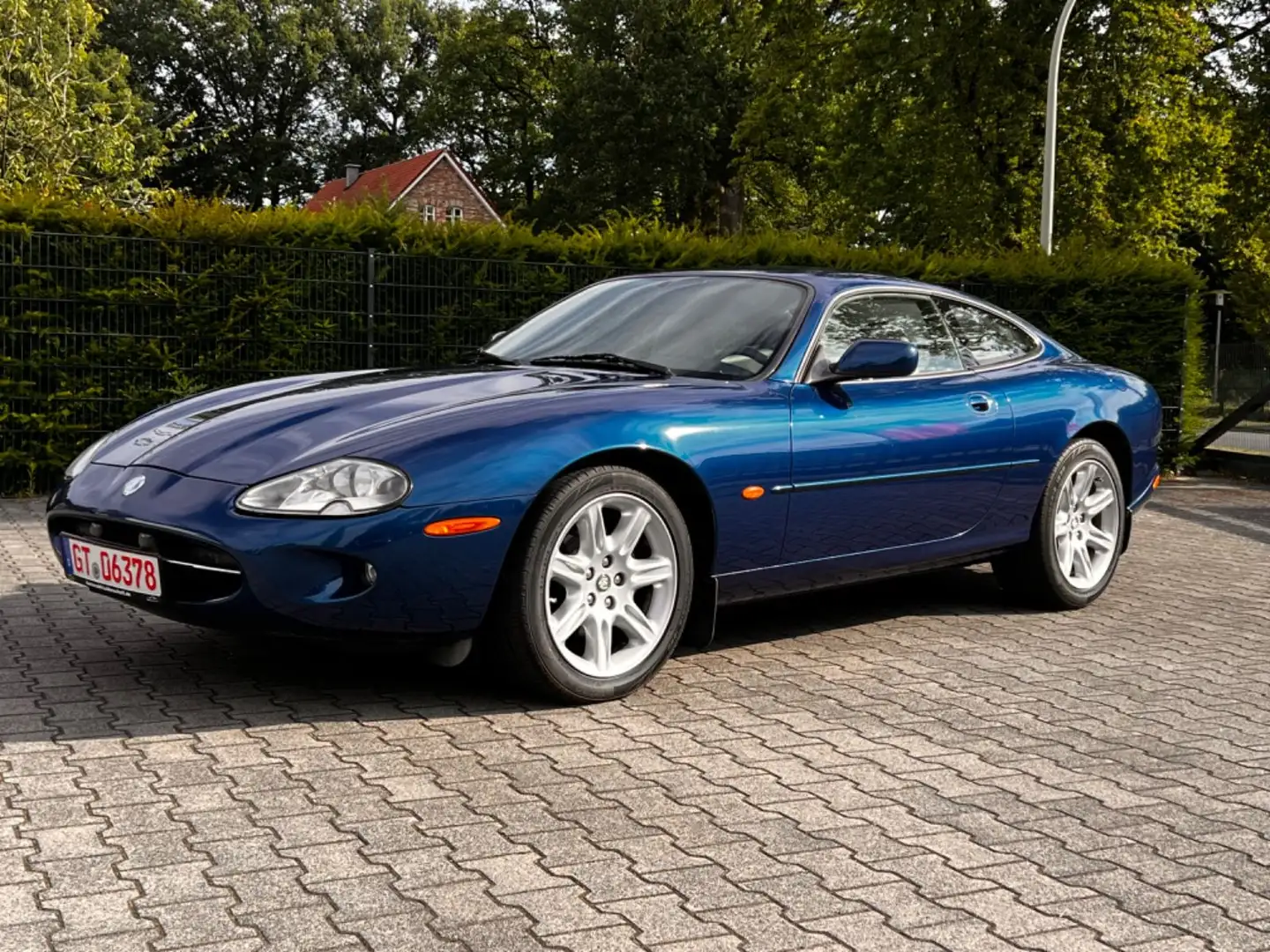 Jaguar XK8 Coupé Azul - 2