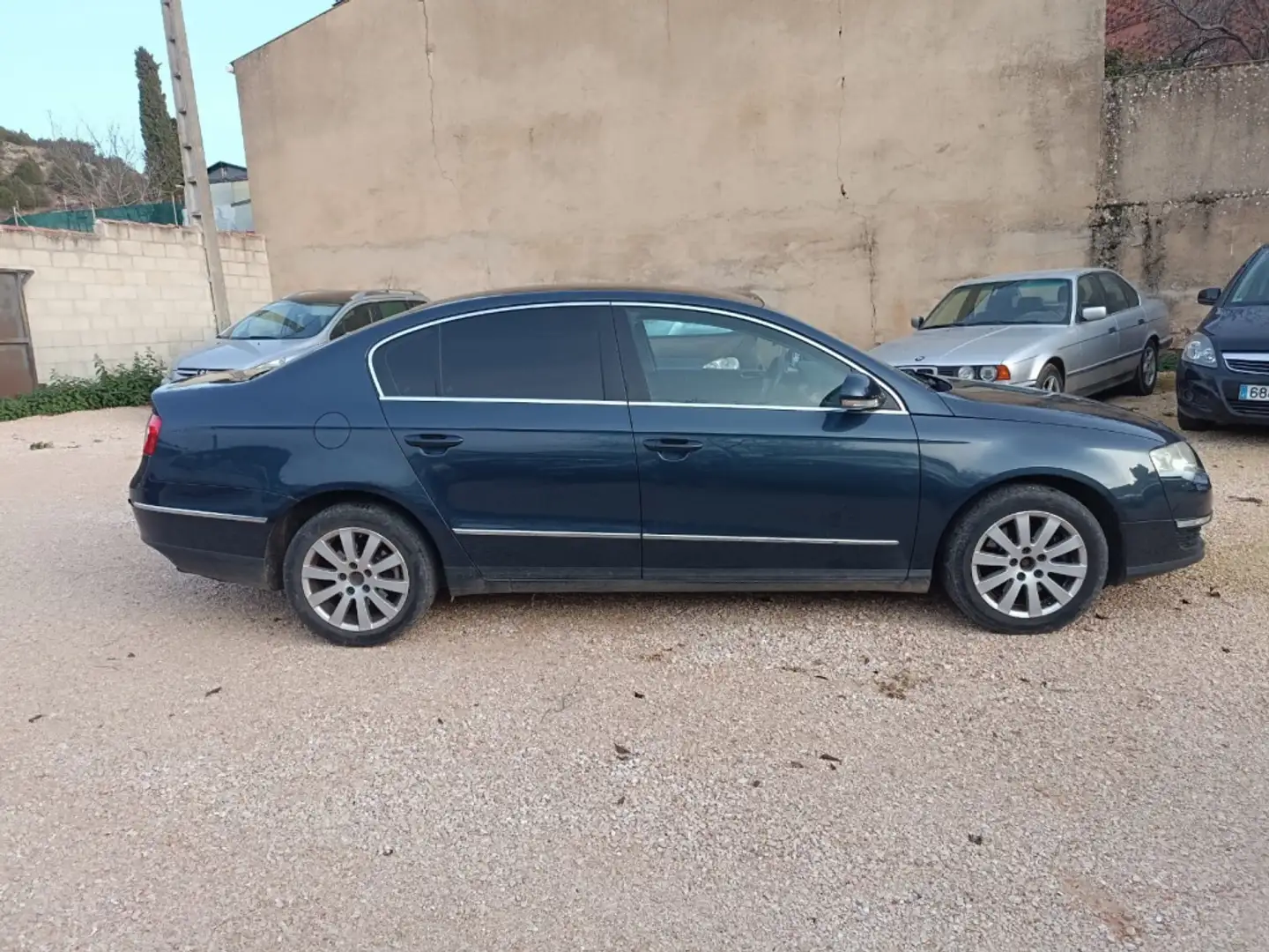 Volkswagen Passat 2.0TDI Advance Schwarz - 2