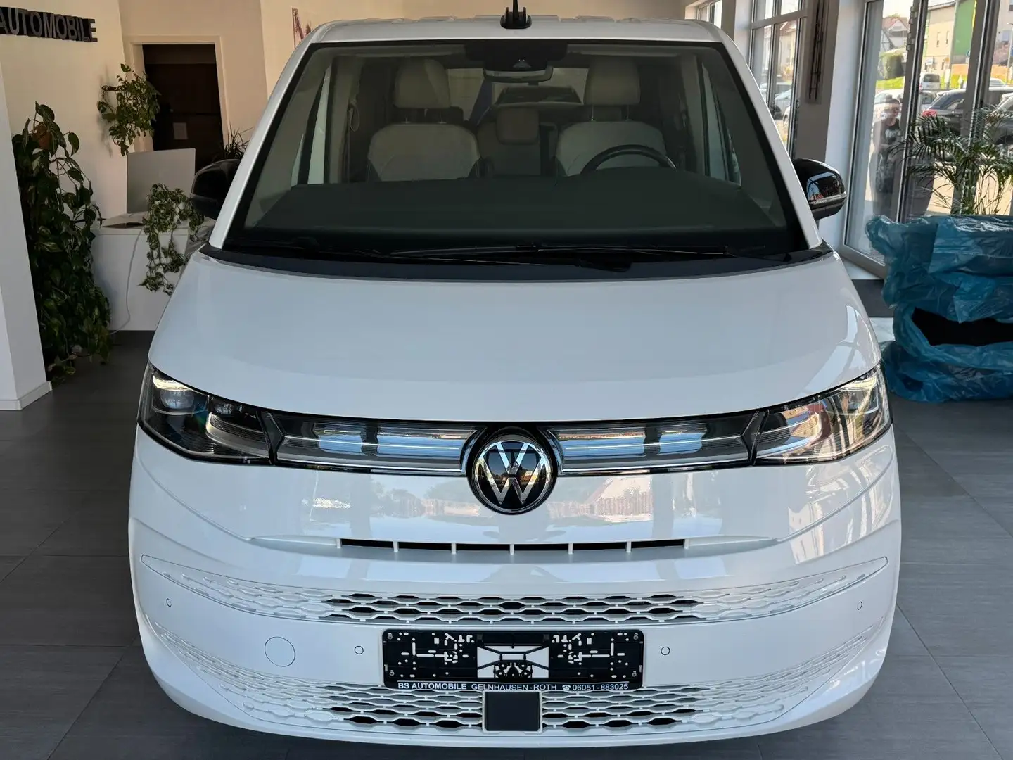 Volkswagen T7 Multivan Style Lang AHK / Standheizung / Navi Weiß - 2