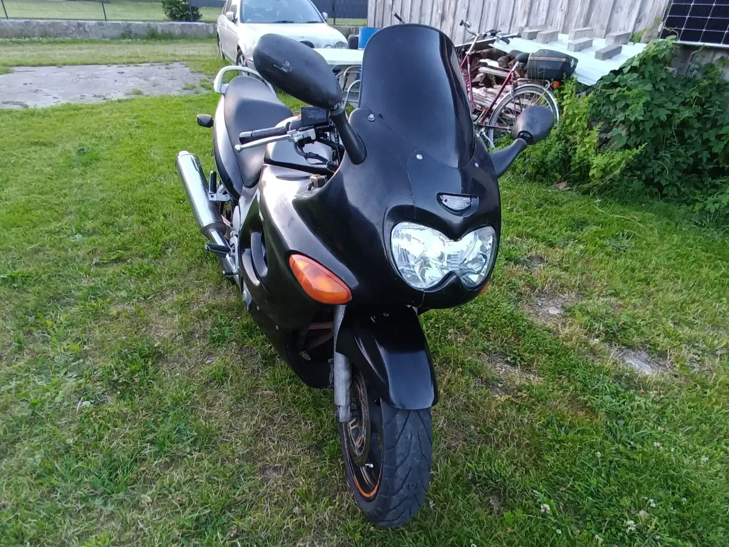 Suzuki GSX 750 F Noir - 2