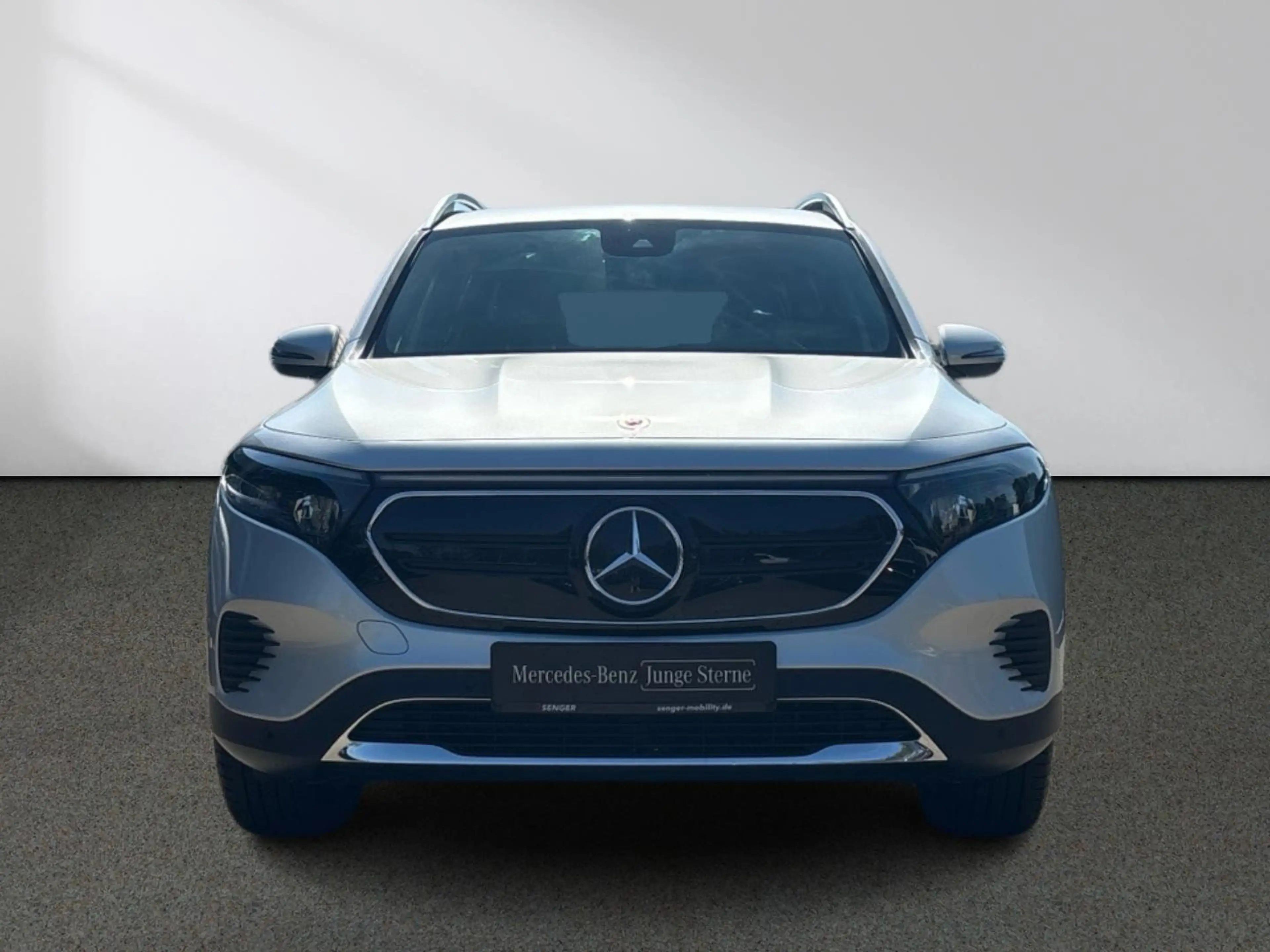 Mercedes-Benz EQB 300 4M Progressive Kamera Totwinkel CarPlay — photo 5