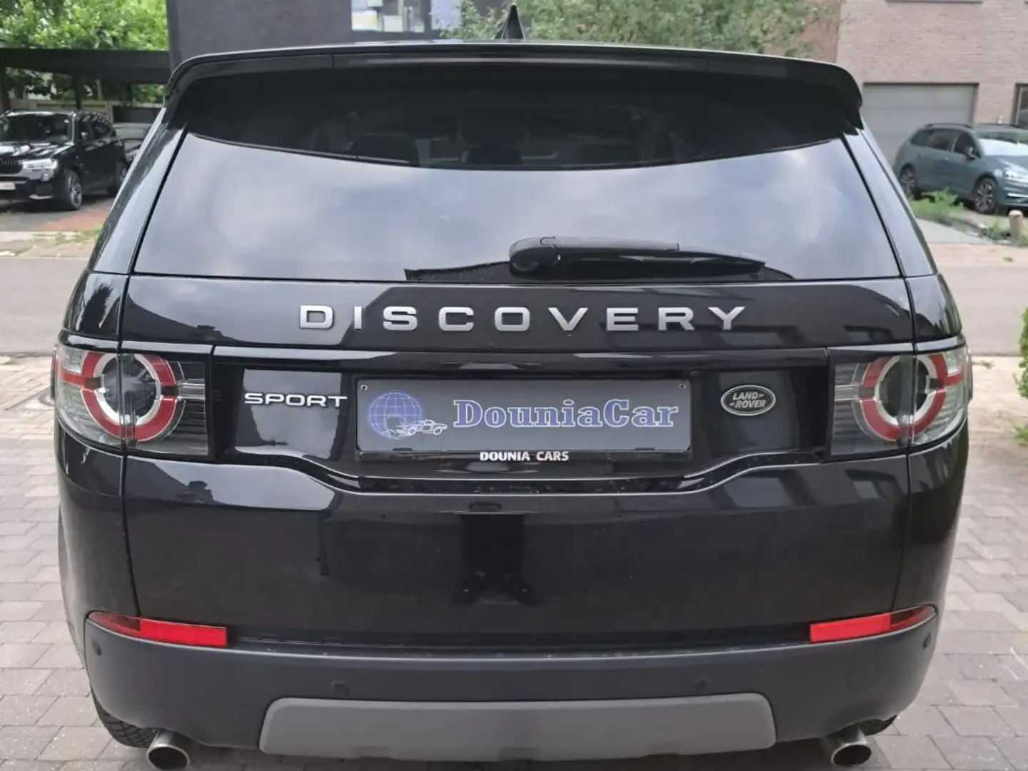 Land Rover Discovery Sport Discovery Sport TD4 Aut. SE Zwart - 2