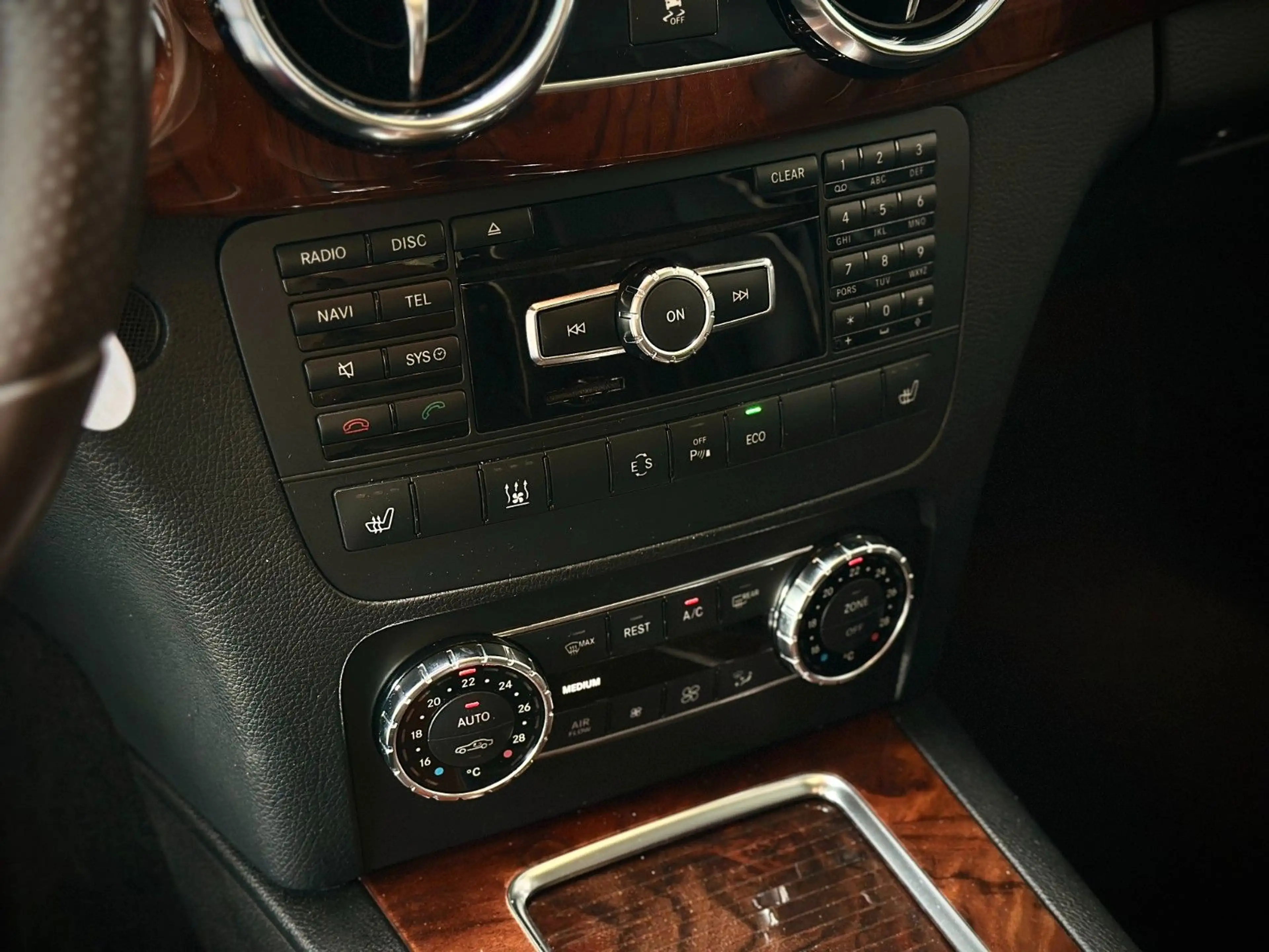 Mercedes-Benz GLK 350 CDI 4Matic *Distronic*Standheizung*Pano* — photo 13