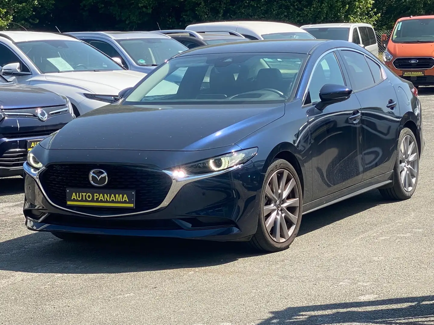 Mazda 3 Sedan 2.0i e-Skyactiv-G Skydrive Business fullfull Noir - 1