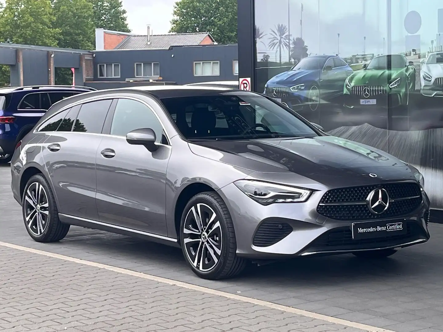 Mercedes-Benz CLA 250 Shooting Brake e Luxury Gris - 2