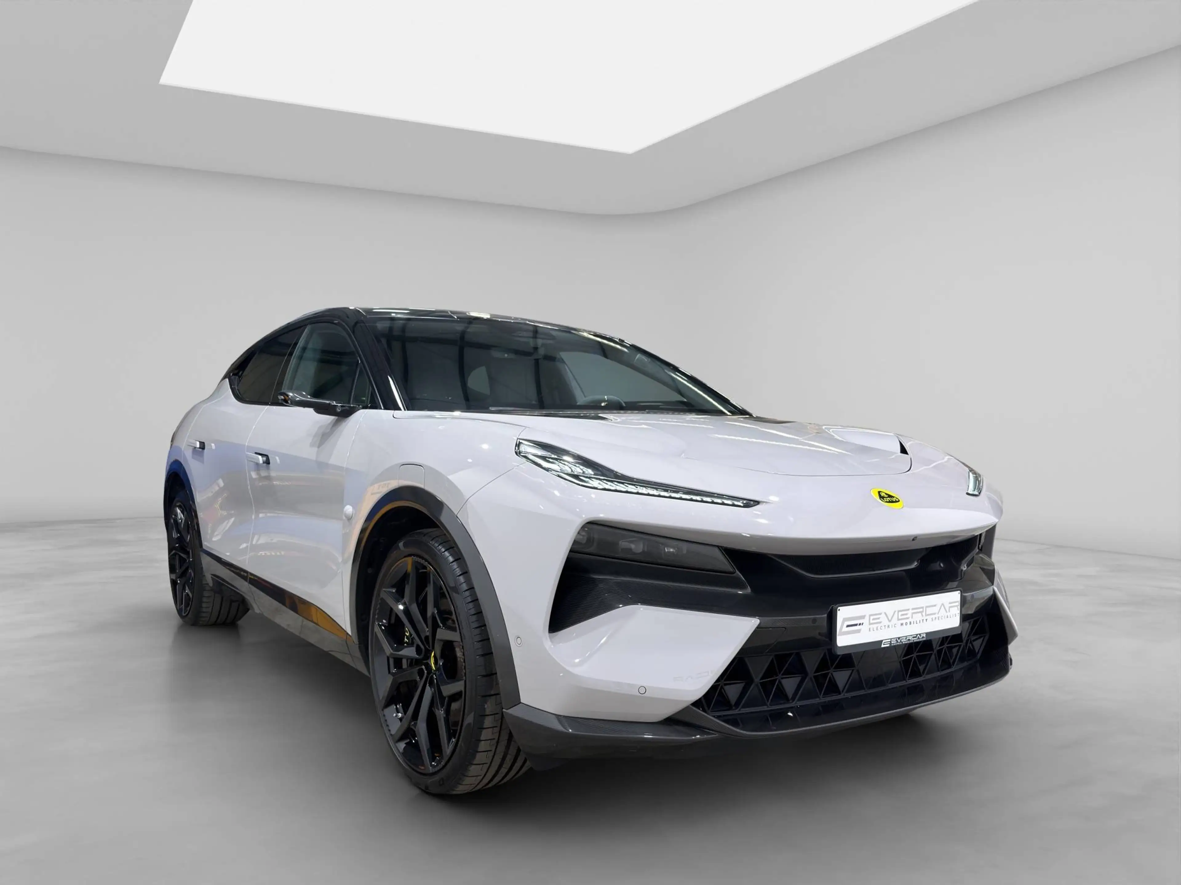 Lotus Eletre S ***FULL OPTIONS*PACK ENTENDED CARBON*KED SURROUND PRO 23 SPEAKERS*VENTILATED/HEATED/MASSAGE SEATS*** — photo 3