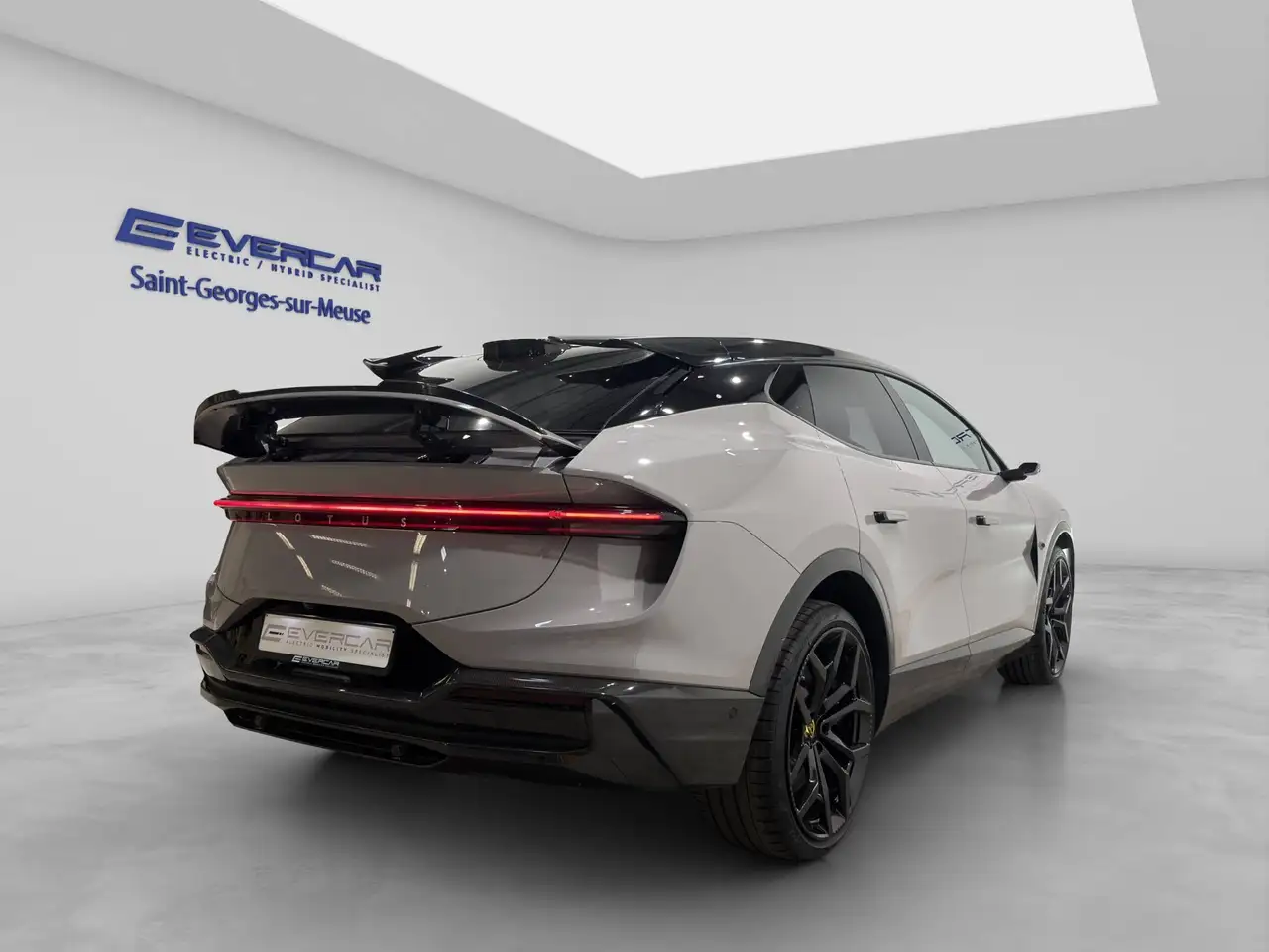 Lotus Eletre 2023