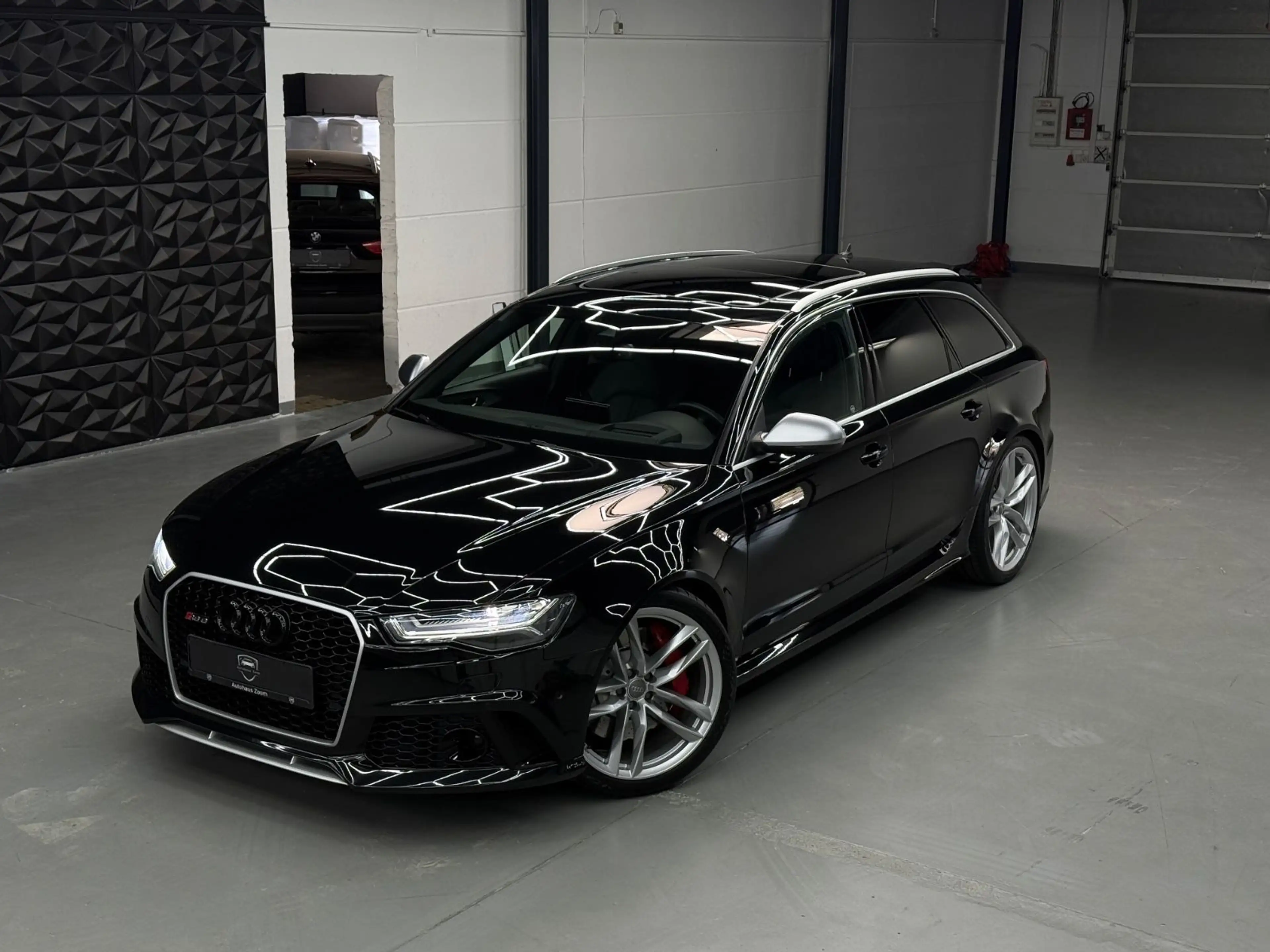 Audi RS6 4.0 TFSI quattro MAXTRIX LED*PANO*ACC*CARPLA — photo 4