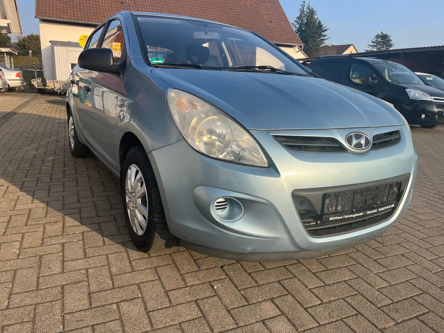 Hyundai i20 1.3i, Bj. 2009, 77 PS, 1. Hand, TÜV neu, Klima Albastru - 2