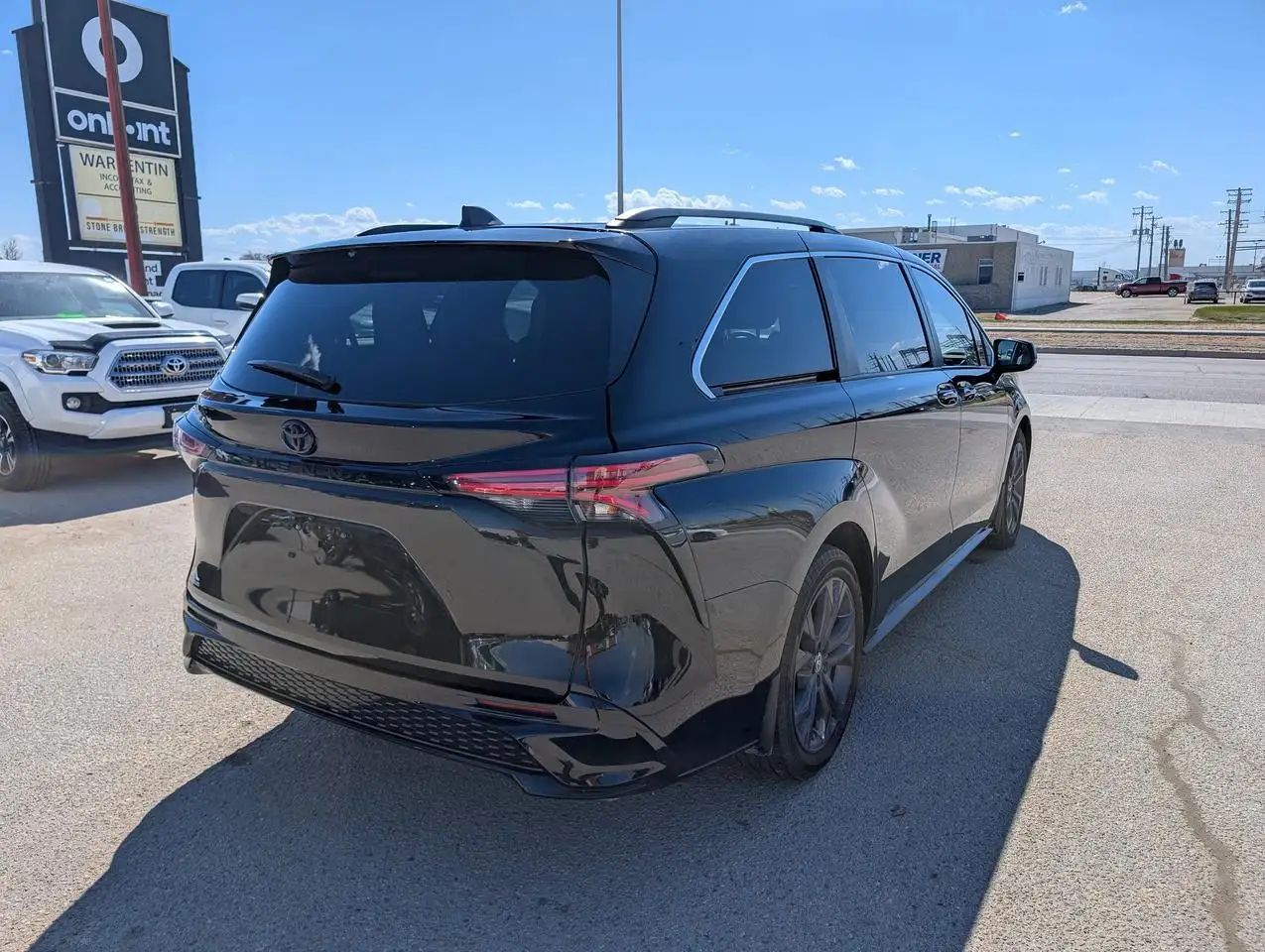 Toyota Sienna снимка Toyota Sienna