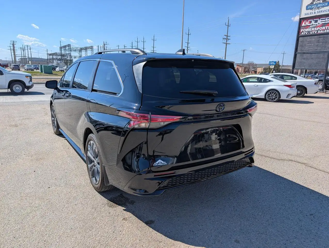 Toyota Sienna снимка Toyota Sienna