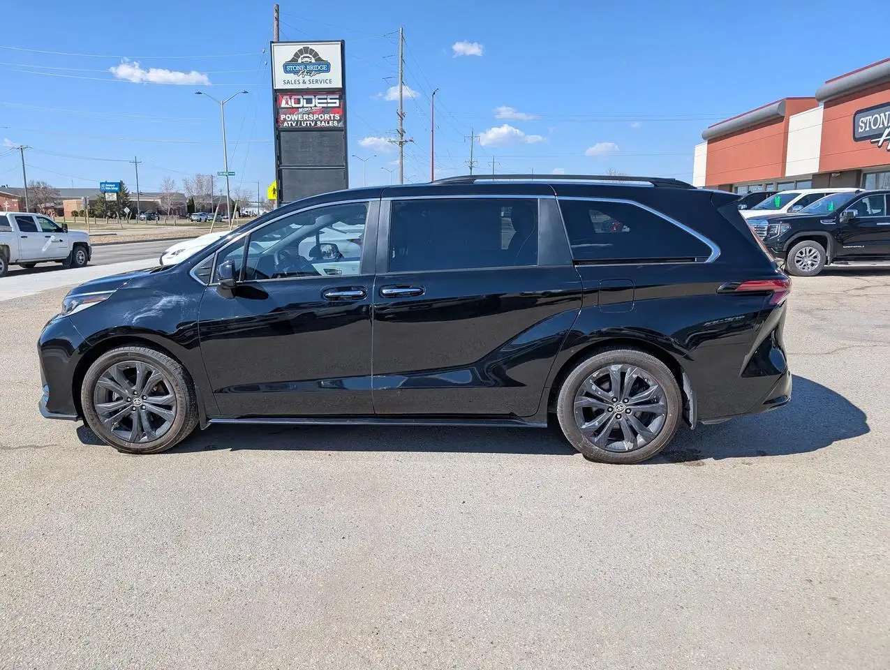 Toyota Sienna снимка Toyota Sienna