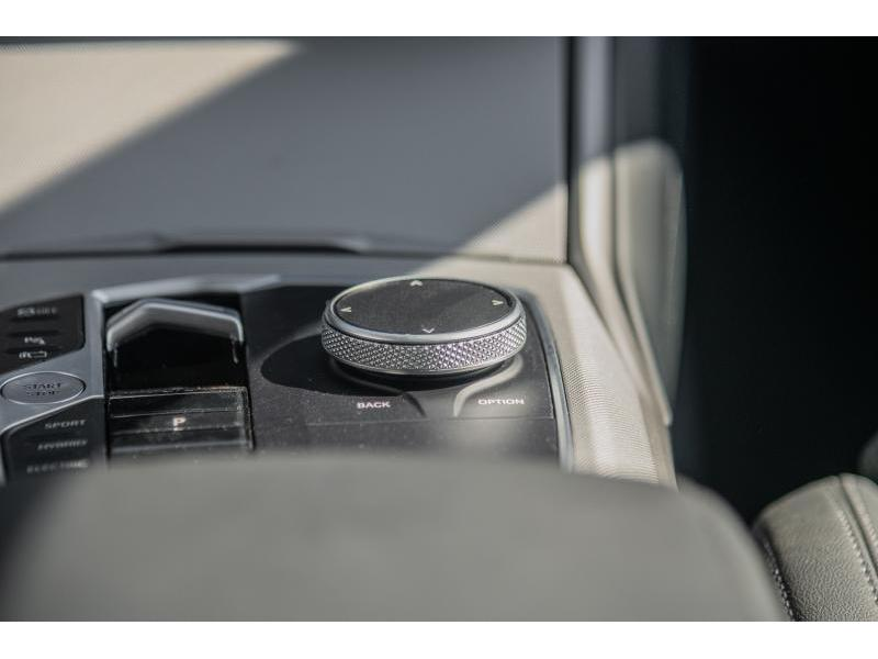 BMW 320 320e Touring — photo 15