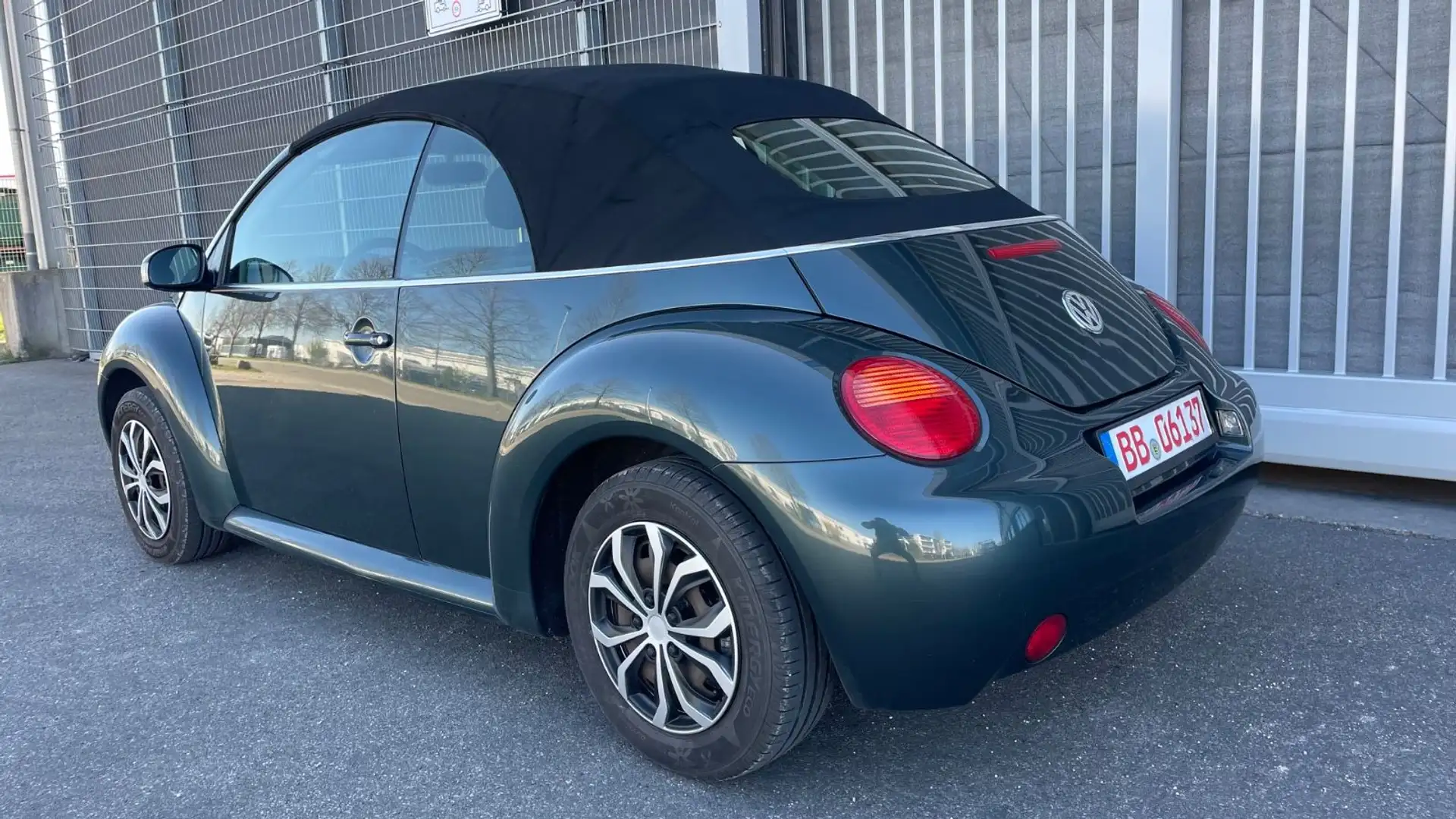 Volkswagen Beetle Cabrio 1.9 TDI-Klima-SHZ-TÜV -Garantie Gris - 2