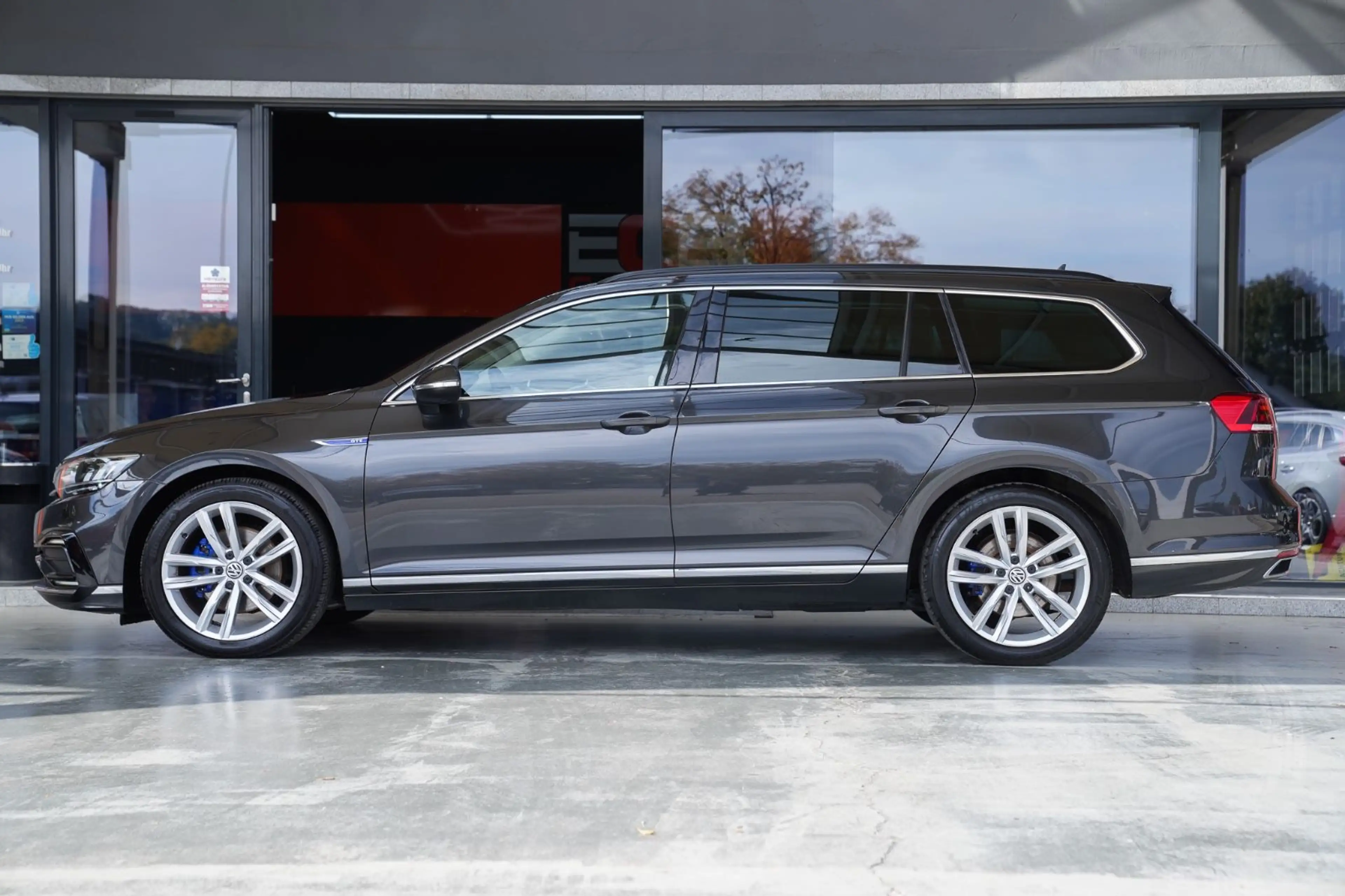 Volkswagen Passat Variant GTE *Temp./SHZ/Klimaaut./PDC* — photo 2