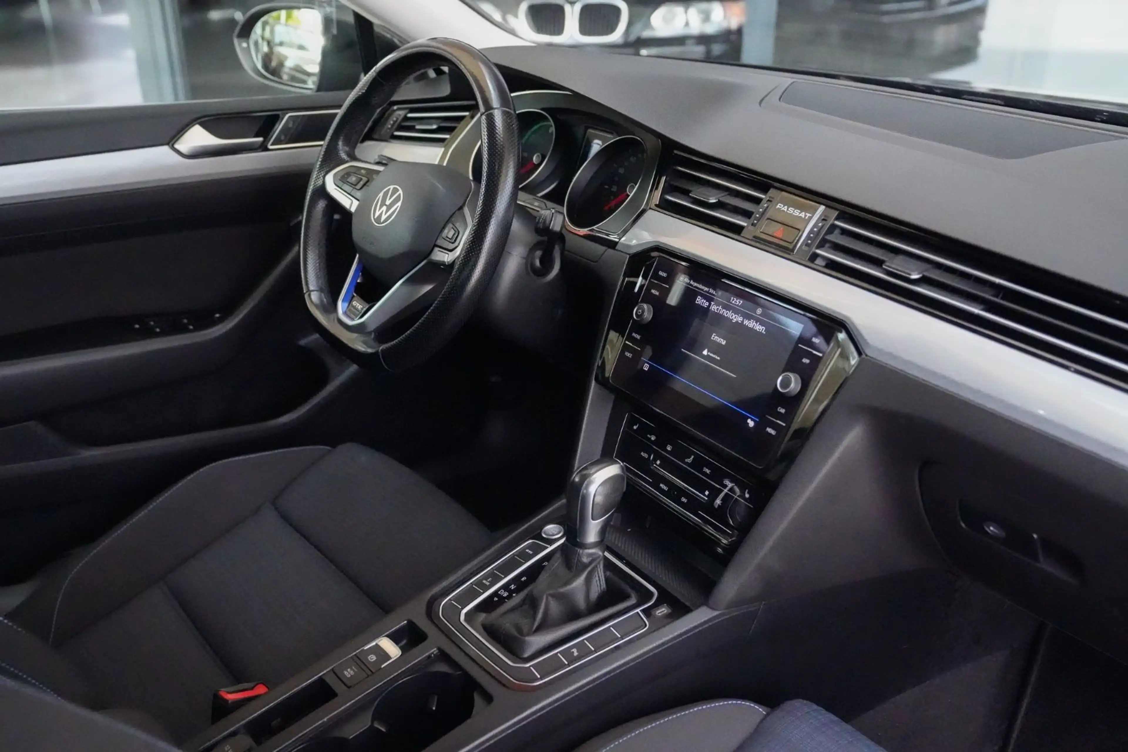 Volkswagen Passat Variant GTE *Temp./SHZ/Klimaaut./PDC* — photo 10