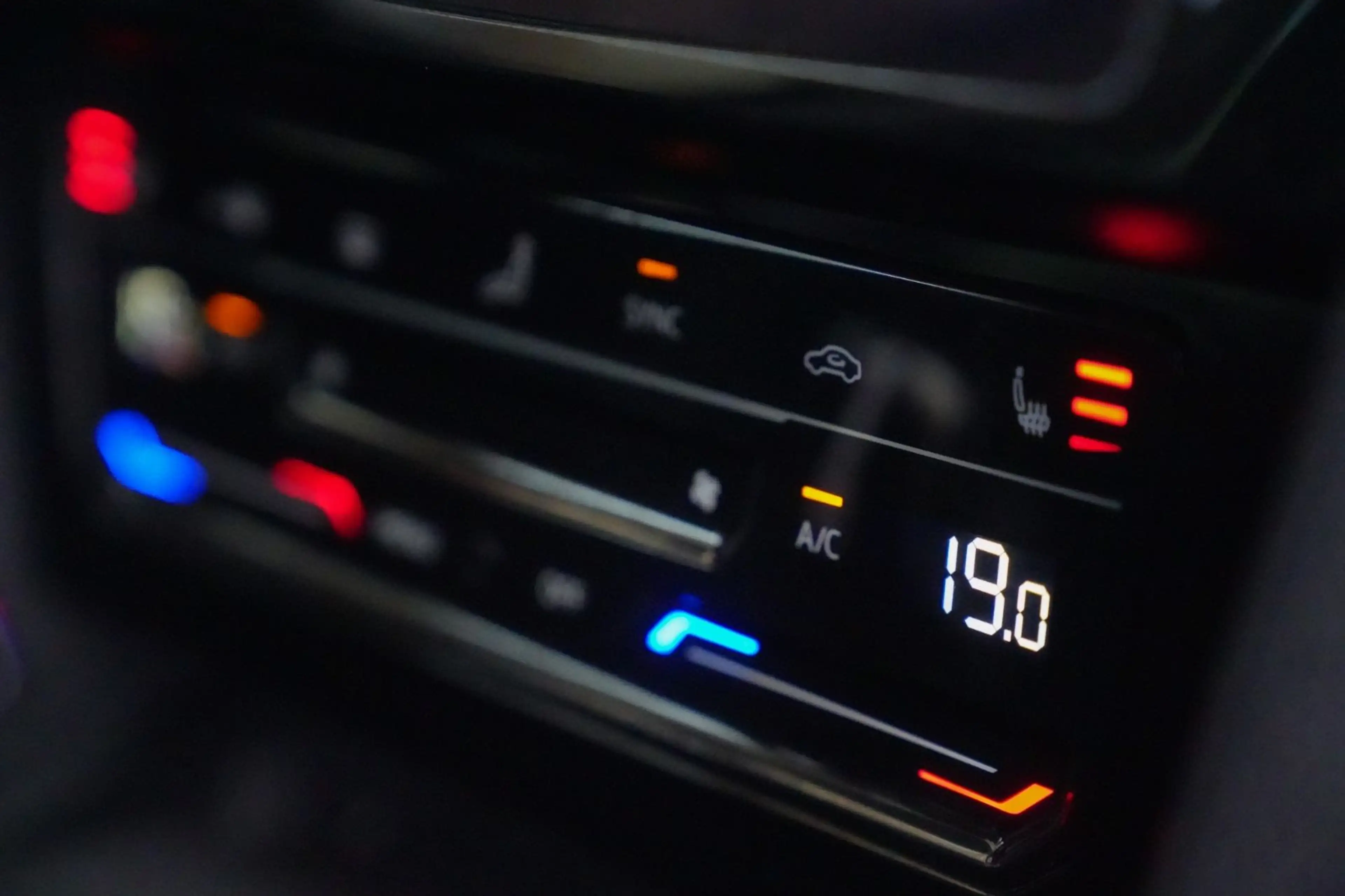 Volkswagen Passat Variant GTE *Temp./SHZ/Klimaaut./PDC* — photo 15