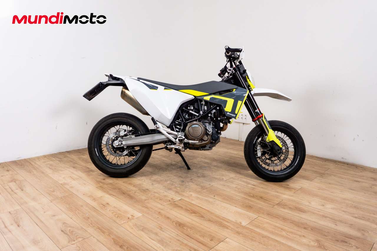 Husqvarna 701 Supermoto