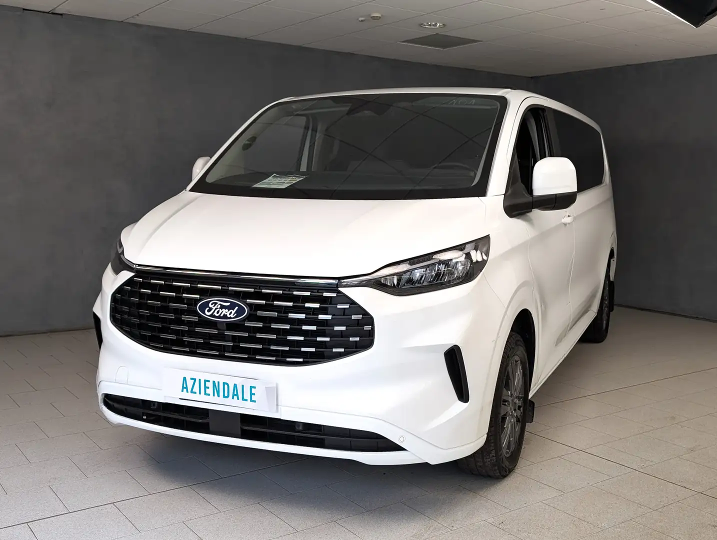 Ford Tourneo Custom 2.0 ECOBLUE 136CV TITANIUM 320 L2H1 8 POSTI Fehér - 2