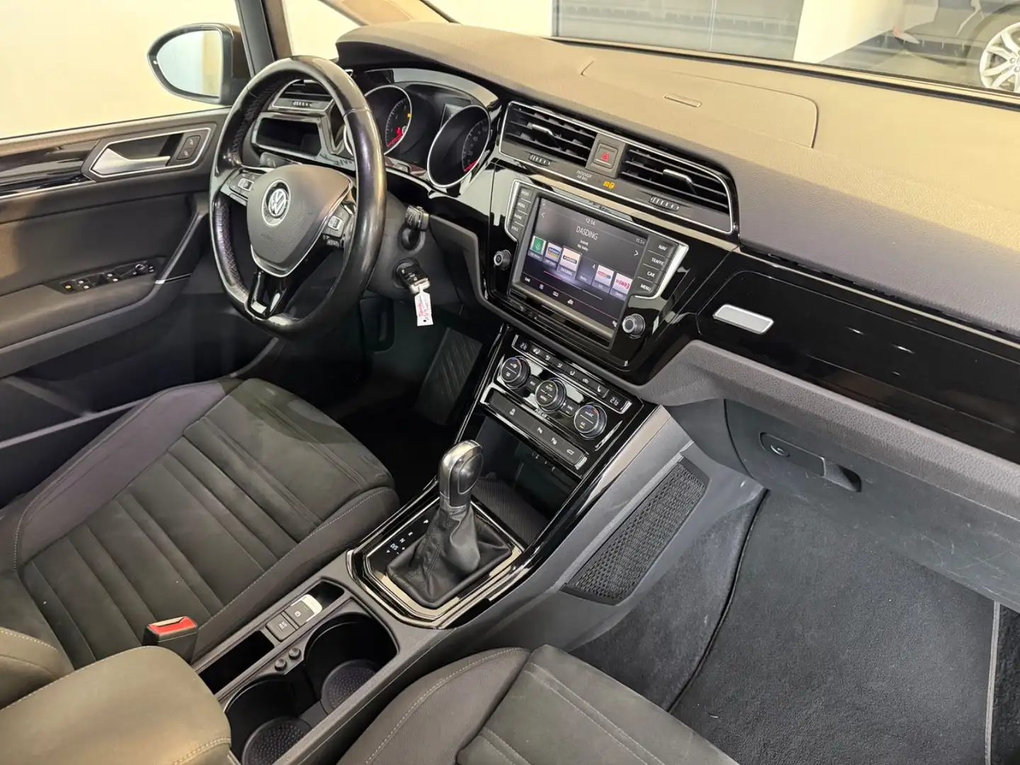 Volkswagen Touran TOURAN 1.4 TSI*AUT*3 Z CLIMATIC*NAVI APP*BT*LED* Braun - 2