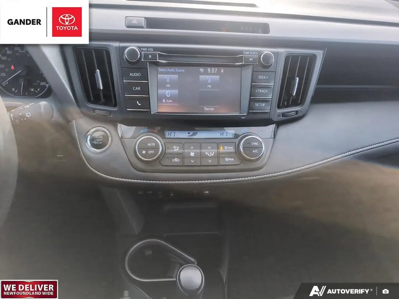 Toyota RAV 4 снимка Toyota RAV 4