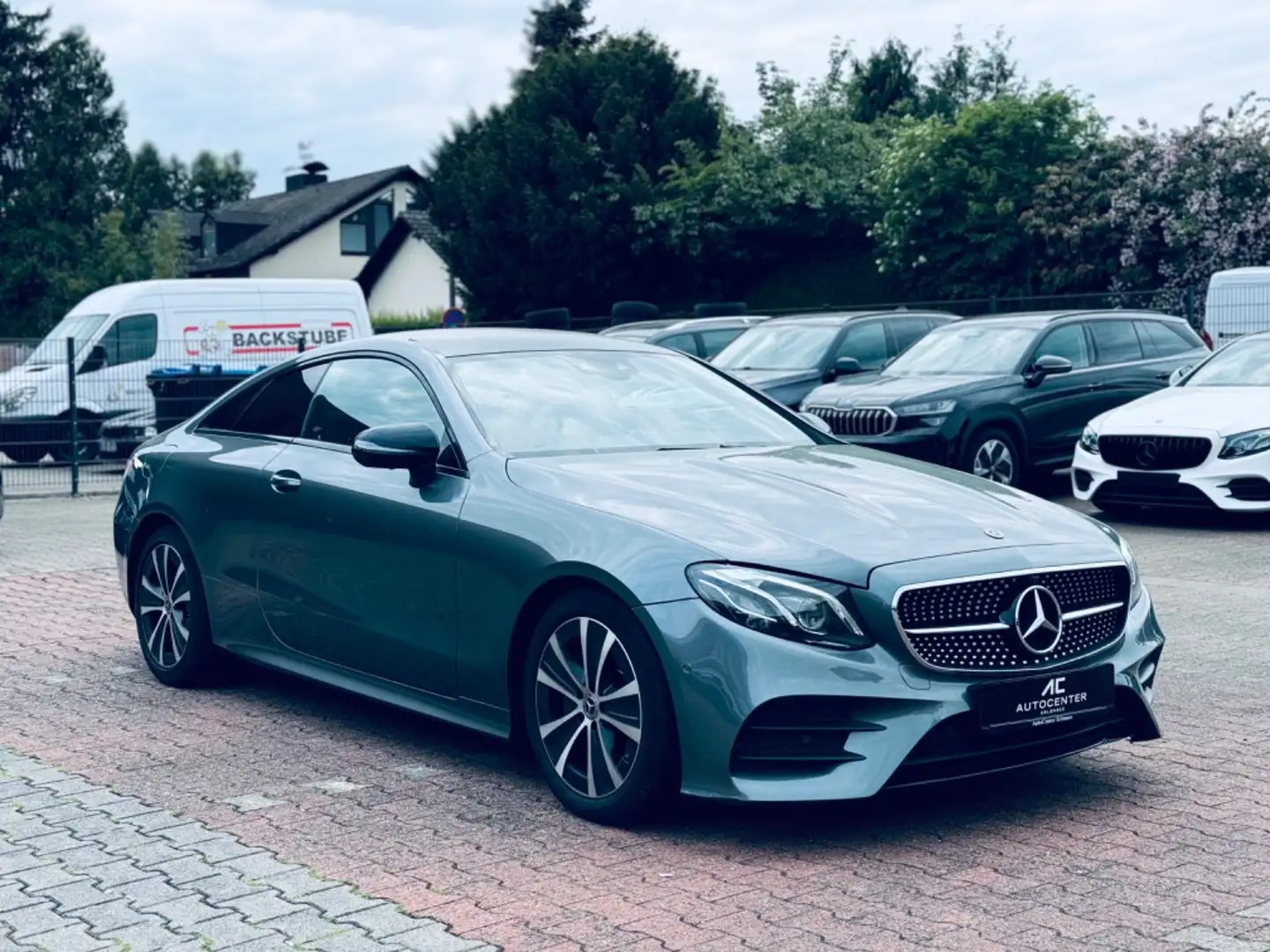 Mercedes-Benz E 220 d Coupe AMG Line BURMESTER+MEMORY+360KAMERA Grau - 1