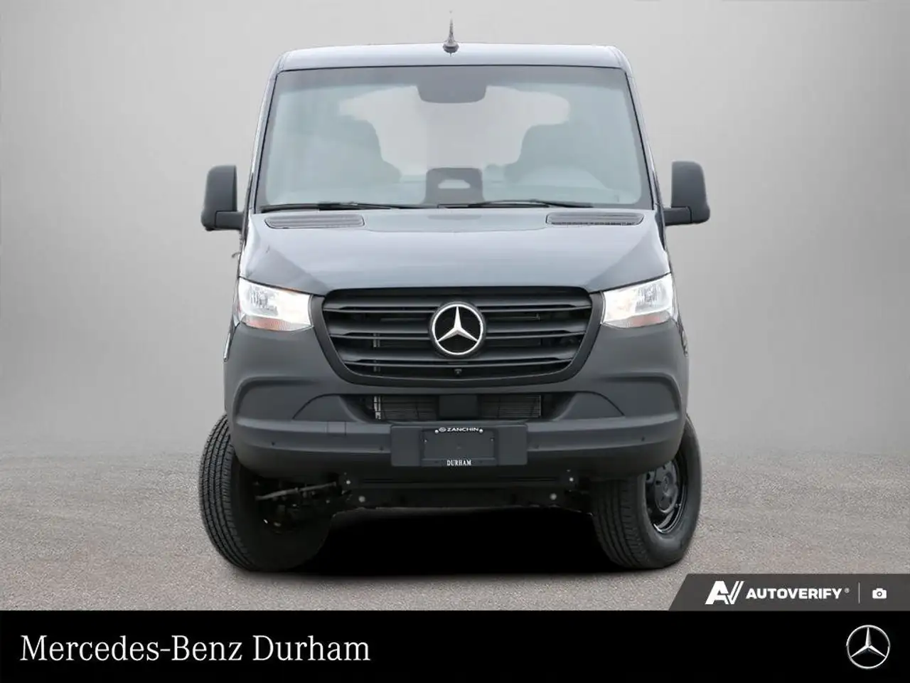Mercedes-Benz Sprinter снимка Mercedes-Benz Sprinter