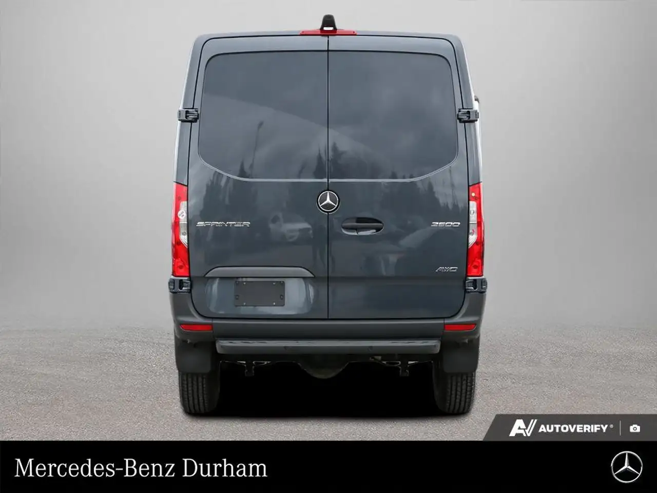 Mercedes-Benz Sprinter снимка Mercedes-Benz Sprinter