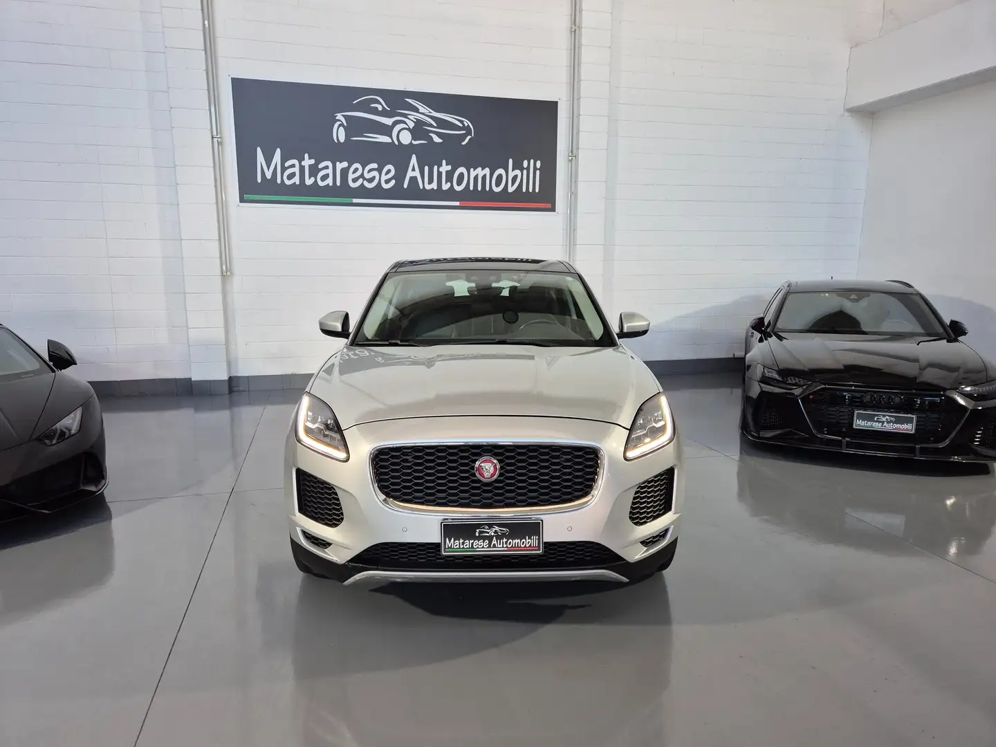 Jaguar E-Pace 2.0d i4 AWD Pelle Navi Camera Finanziabile Permute Argent - 2