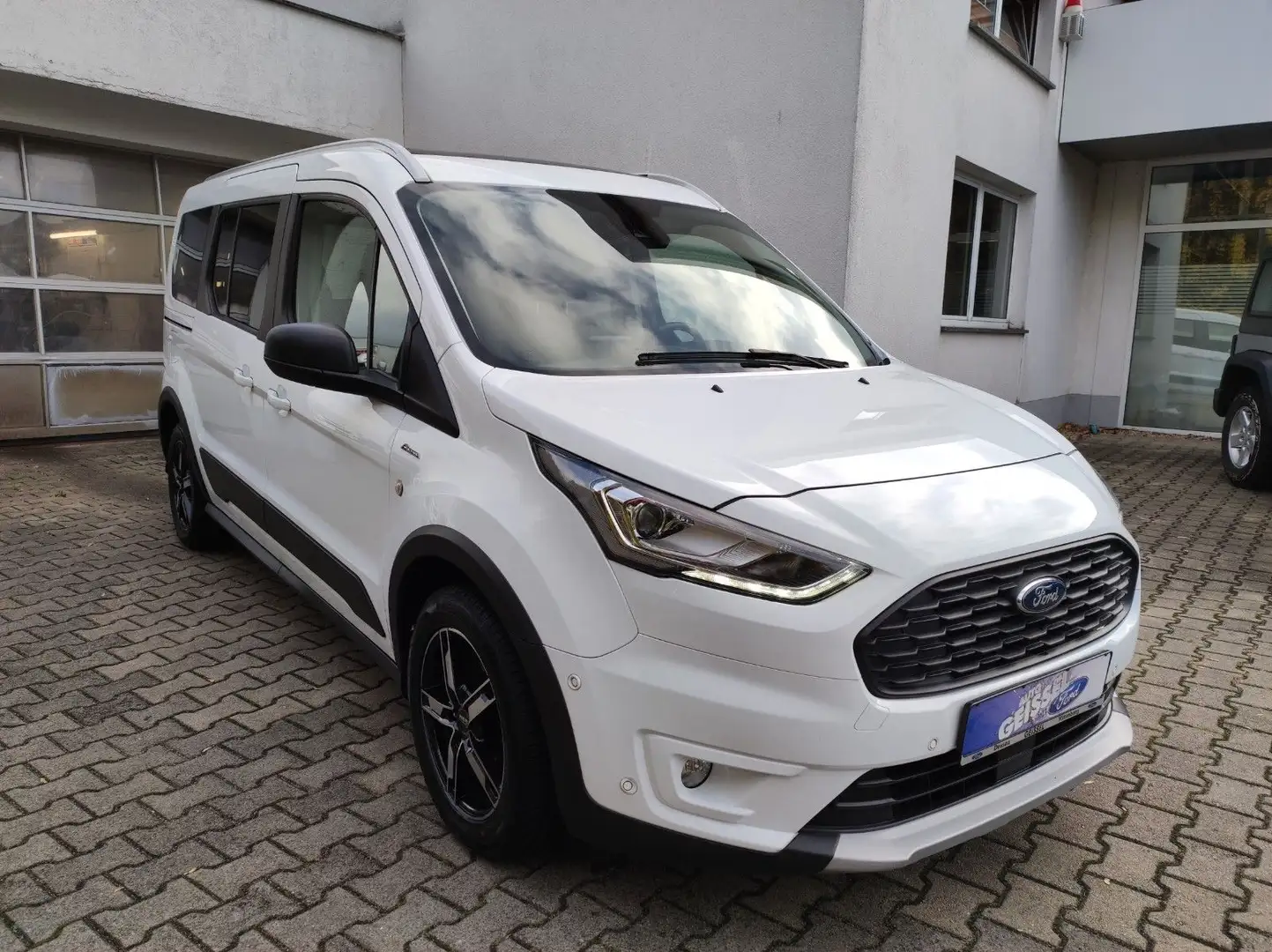 Ford Grand Tourneo Connect Active Xenon AHK PANO PDC Weiß - 2